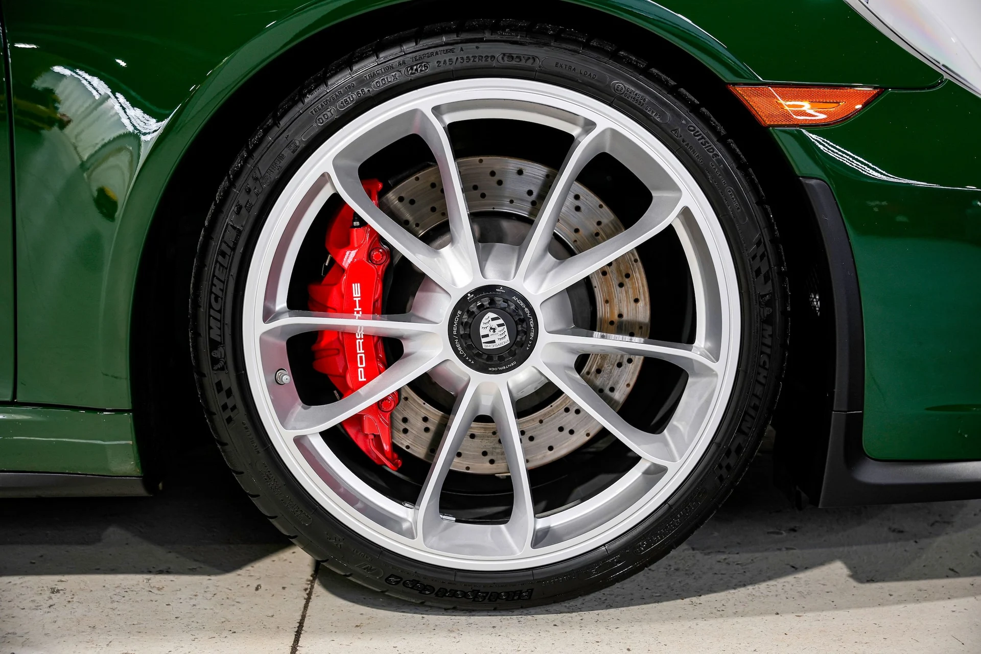 mph046_1475734382_31969576ade9a163d88668d12912559cx_3398821151