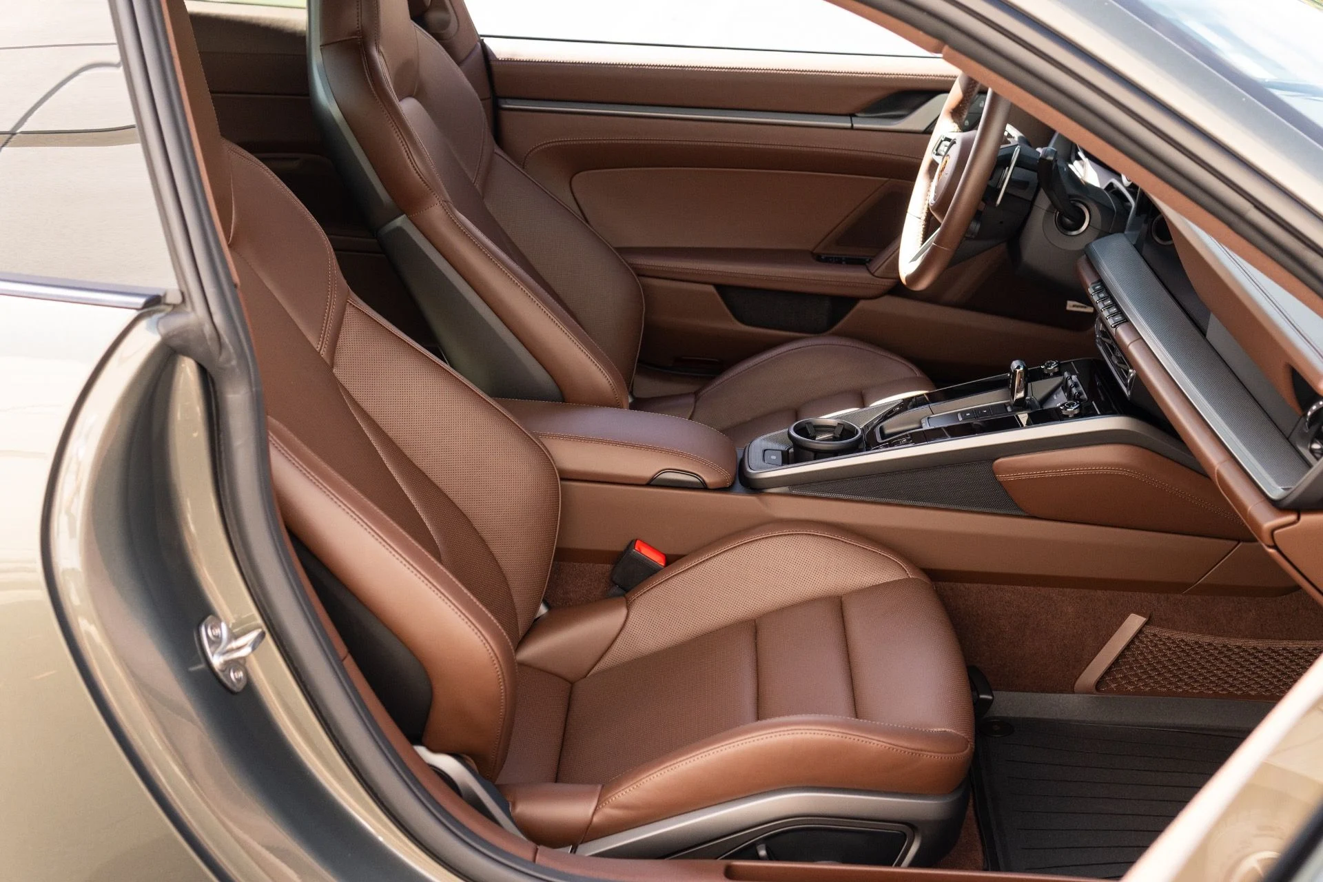 mph046_1483367642_Used_2024_Porsche_911_Carrera_1772817798_2b093576a8