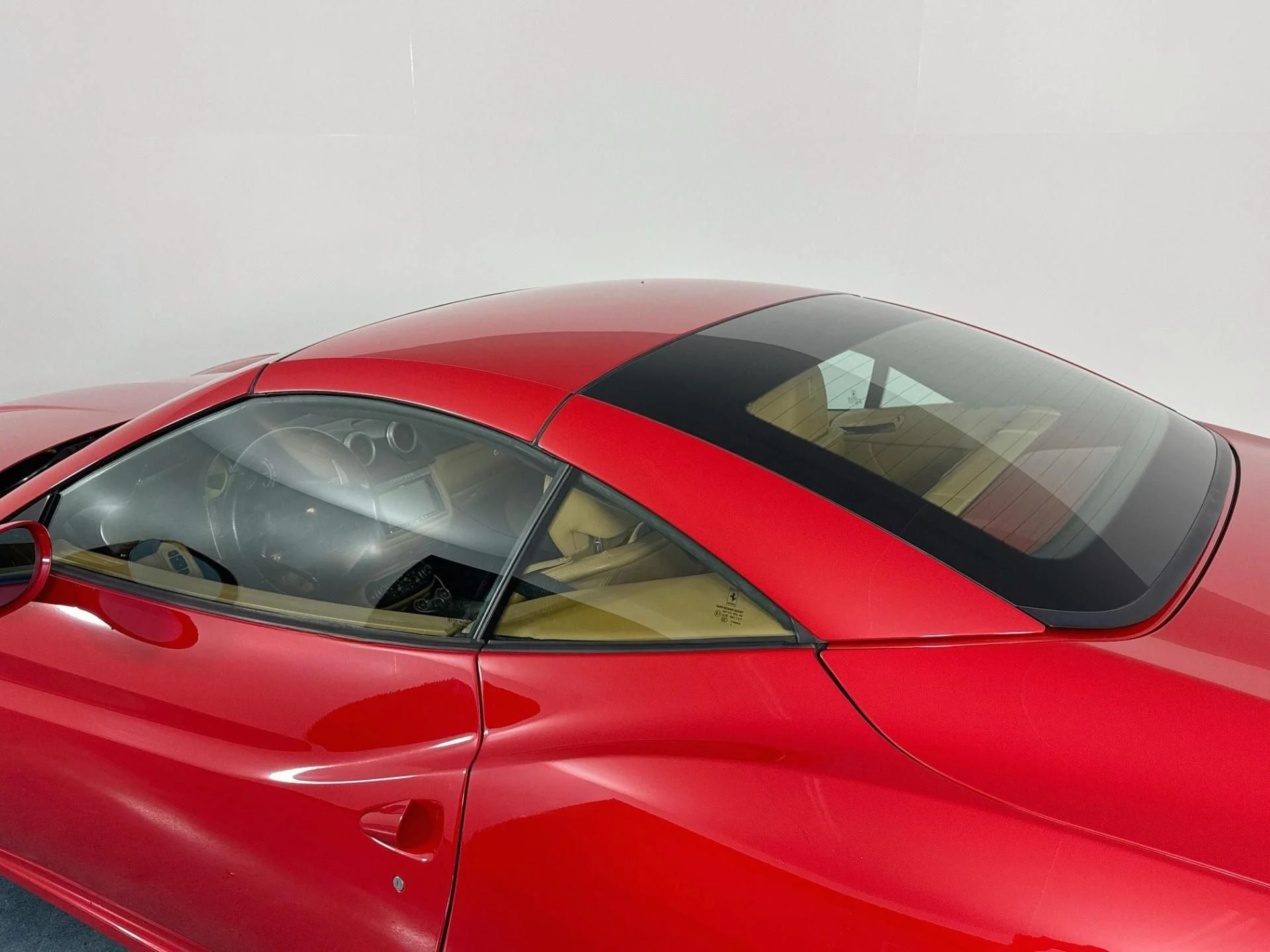mph046_1499839483_Used_2010_Ferrari_California_1790360494_0bd6a439c7