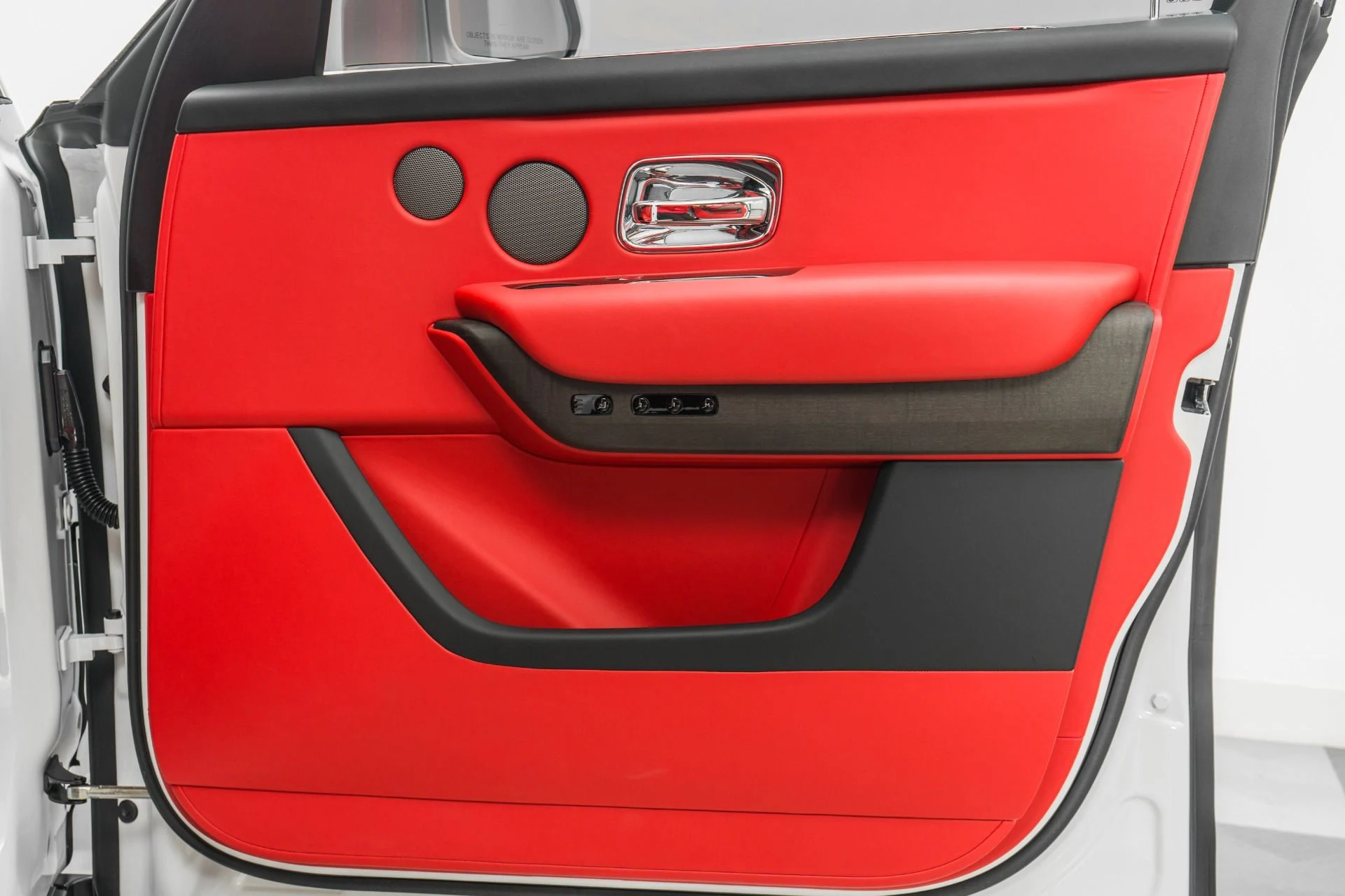 mph046_150700750_Used_2024_Rolls_Royce_Cullinan_Shooting_Star_Headliner_Picnic_Tables_Low_Miles_1772230993_e799385a85