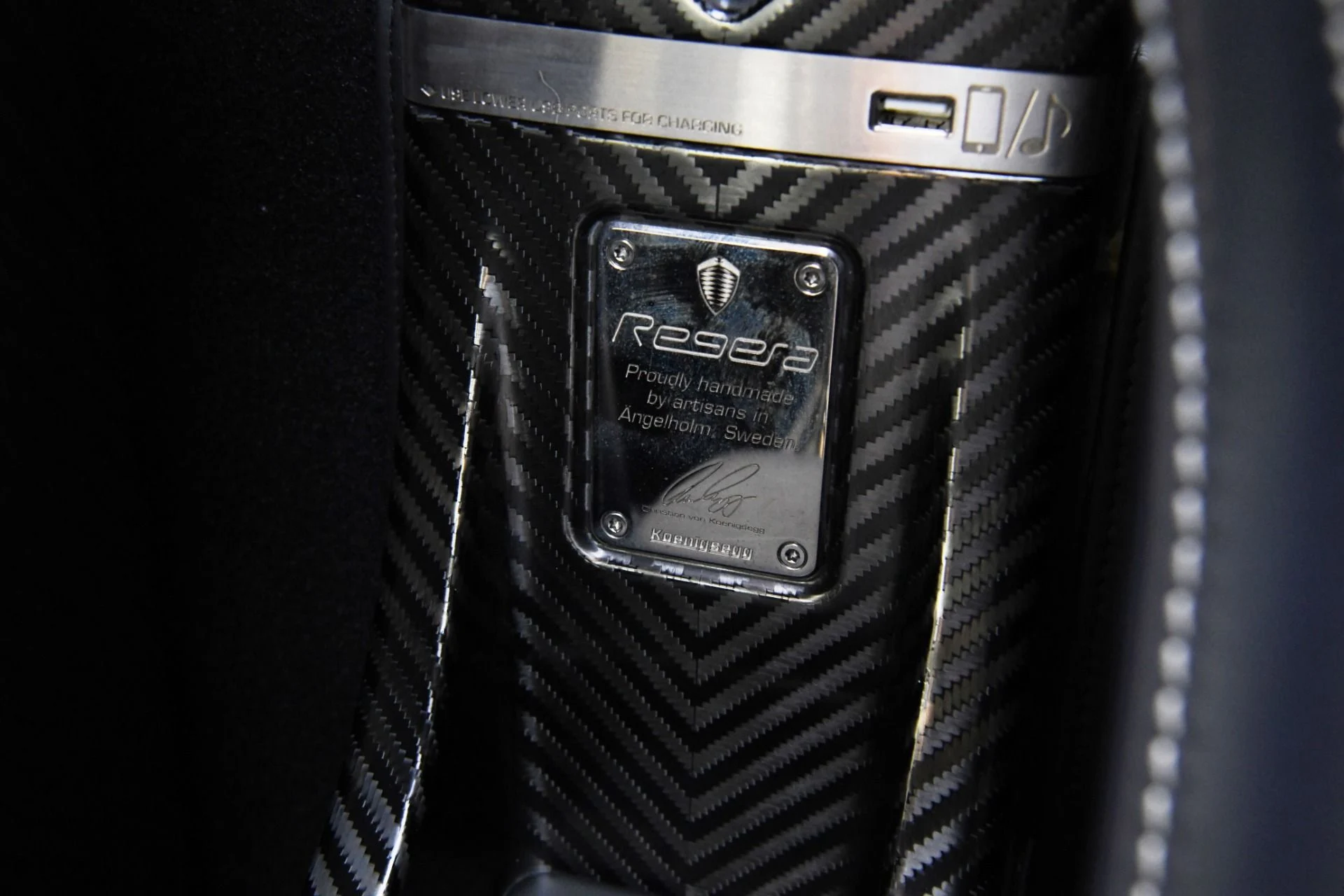 mph046_1560420551_10195_p48_l_3ab59dfc3d