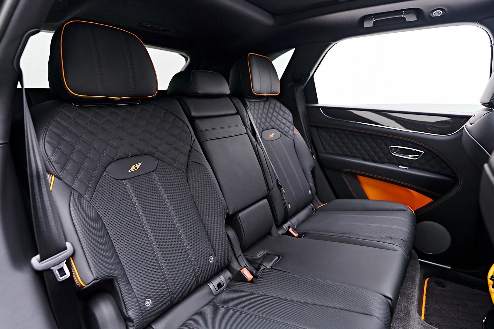 mph046_1593387613_Used_2025_Bentley_Bentayga_S_Black_Edition_1738363048_aabf6d97ed