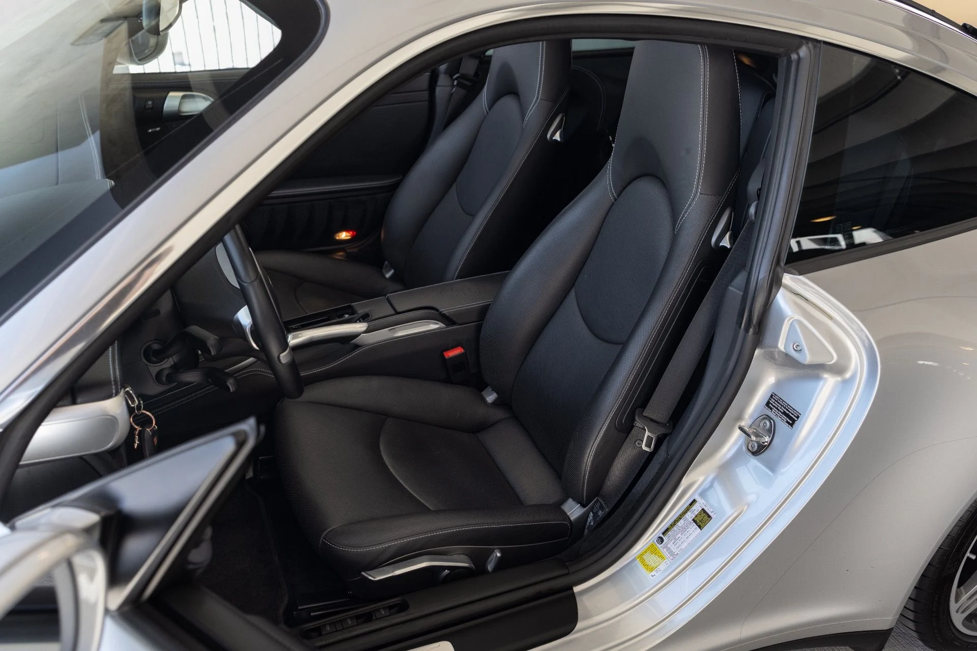 mph046_1615331281_Used_2010_Porsche_911_Targa_4_S_1775765317_61543233d0