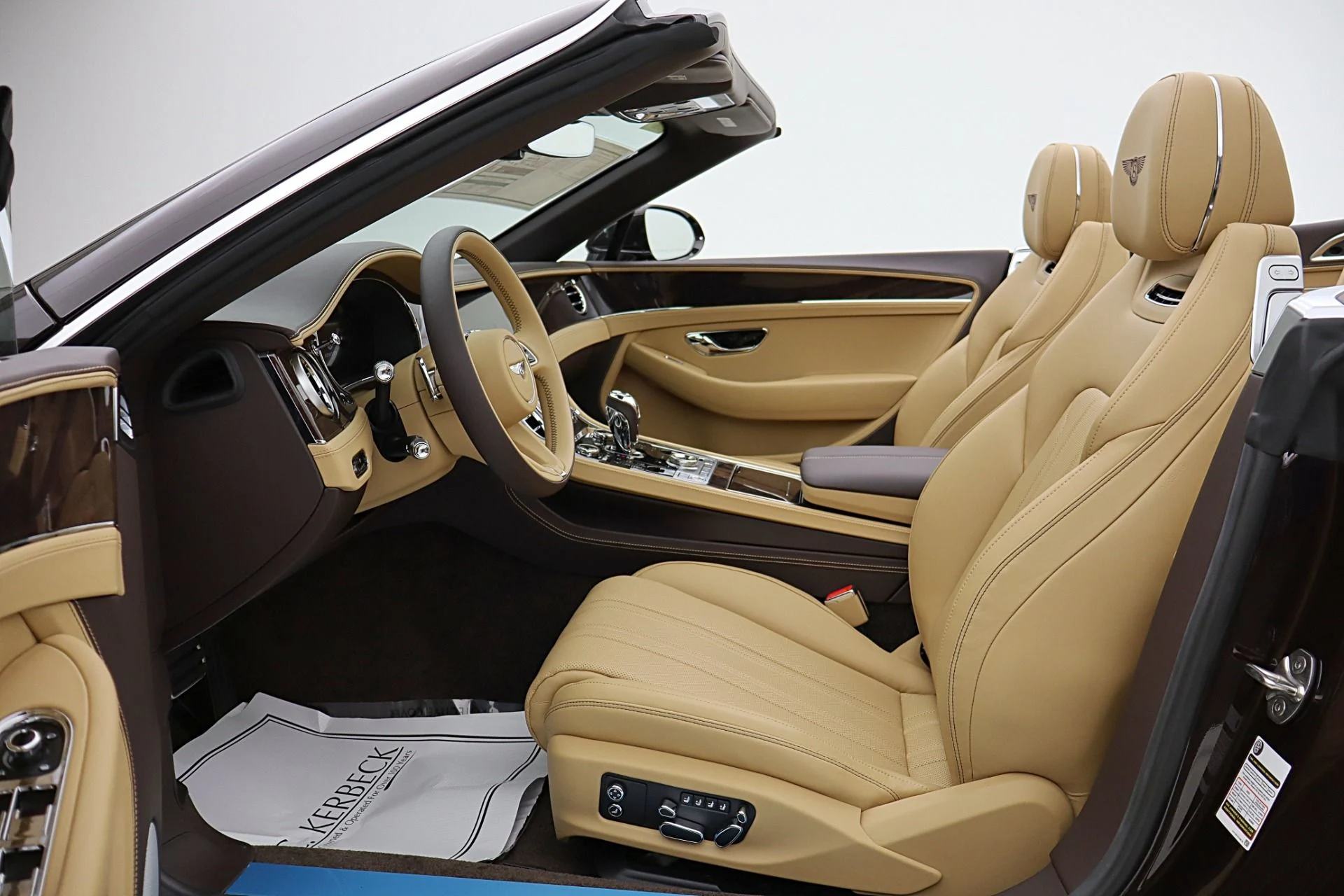 mph046_1616602089_New_2026_Bentley_Continental_GTC_077f665ec1