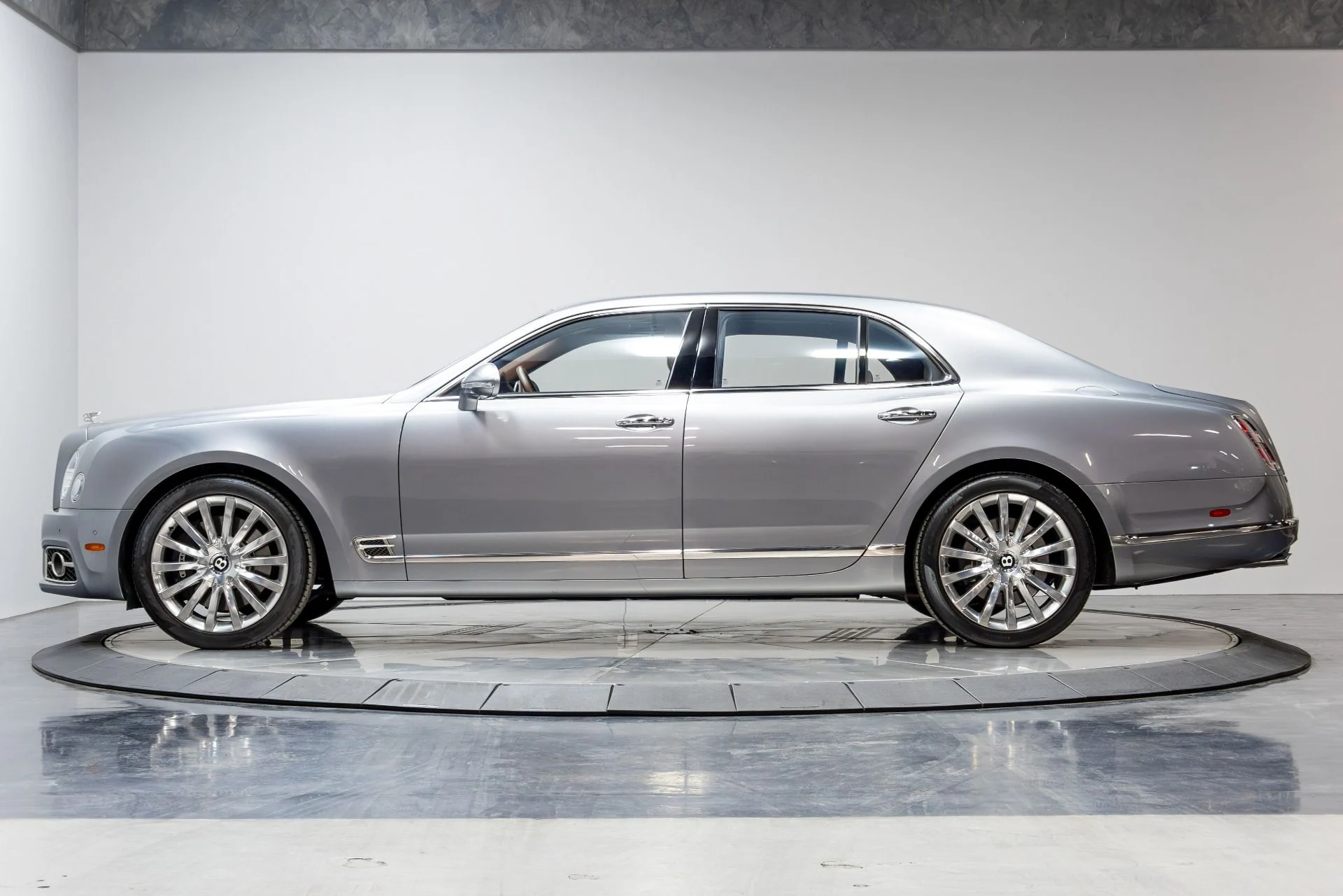 mph046_1622591396_Used_2017_Bentley_Mulsanne_Speed_1775685979_c95a9d1a03