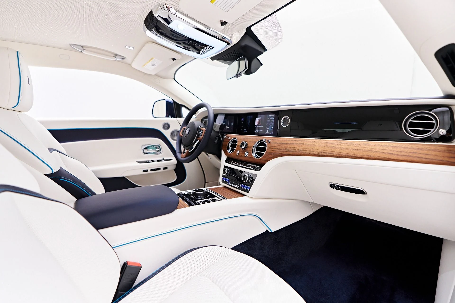 mph046_1647292246_Used_2024_Rolls_Royce_Spectre_1754099622_de94154497
