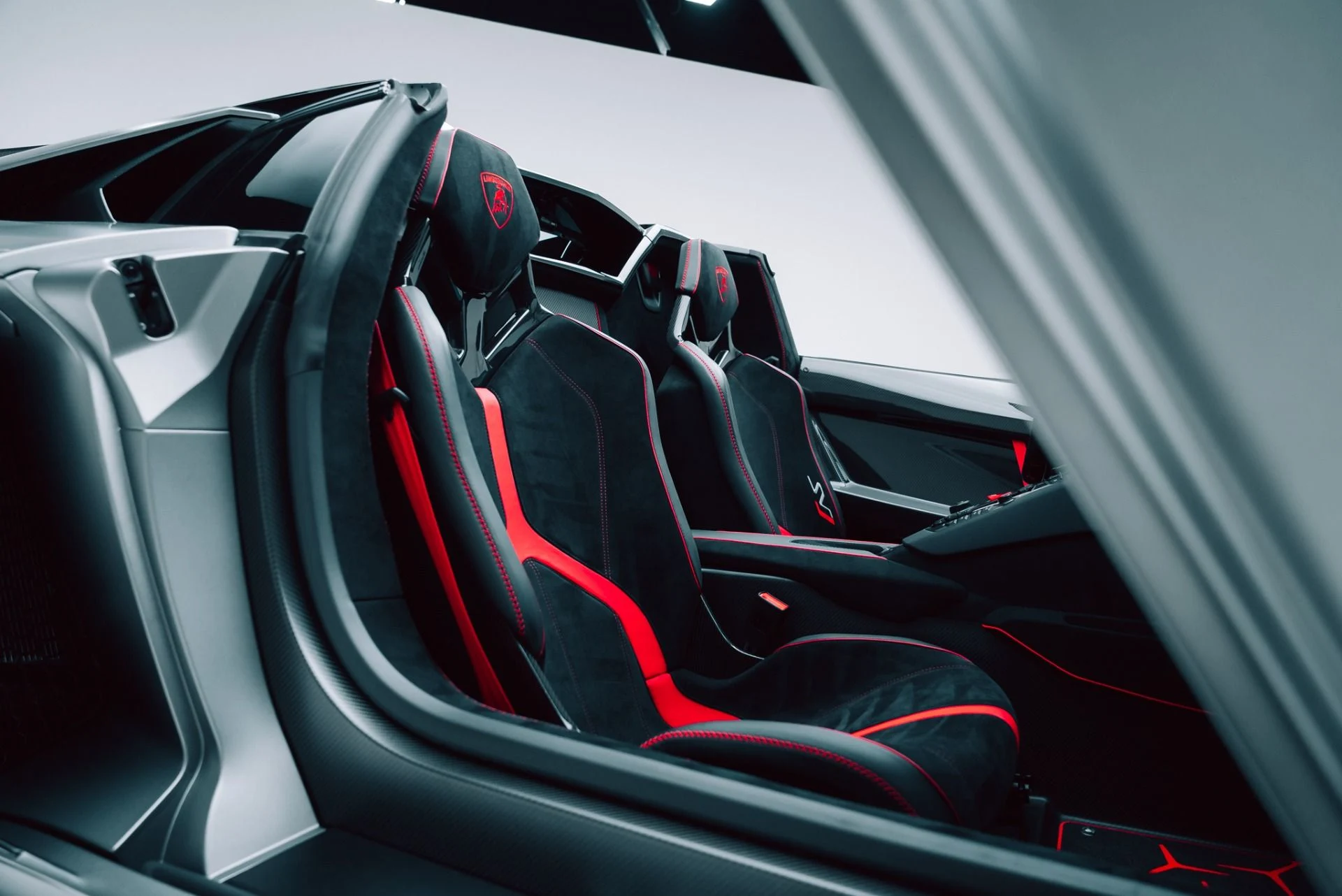 mph046_1664505027_Used_2020_Lamborghini_Aventador_LP_770_4_SVJ_1762455559_287d4aa7f4