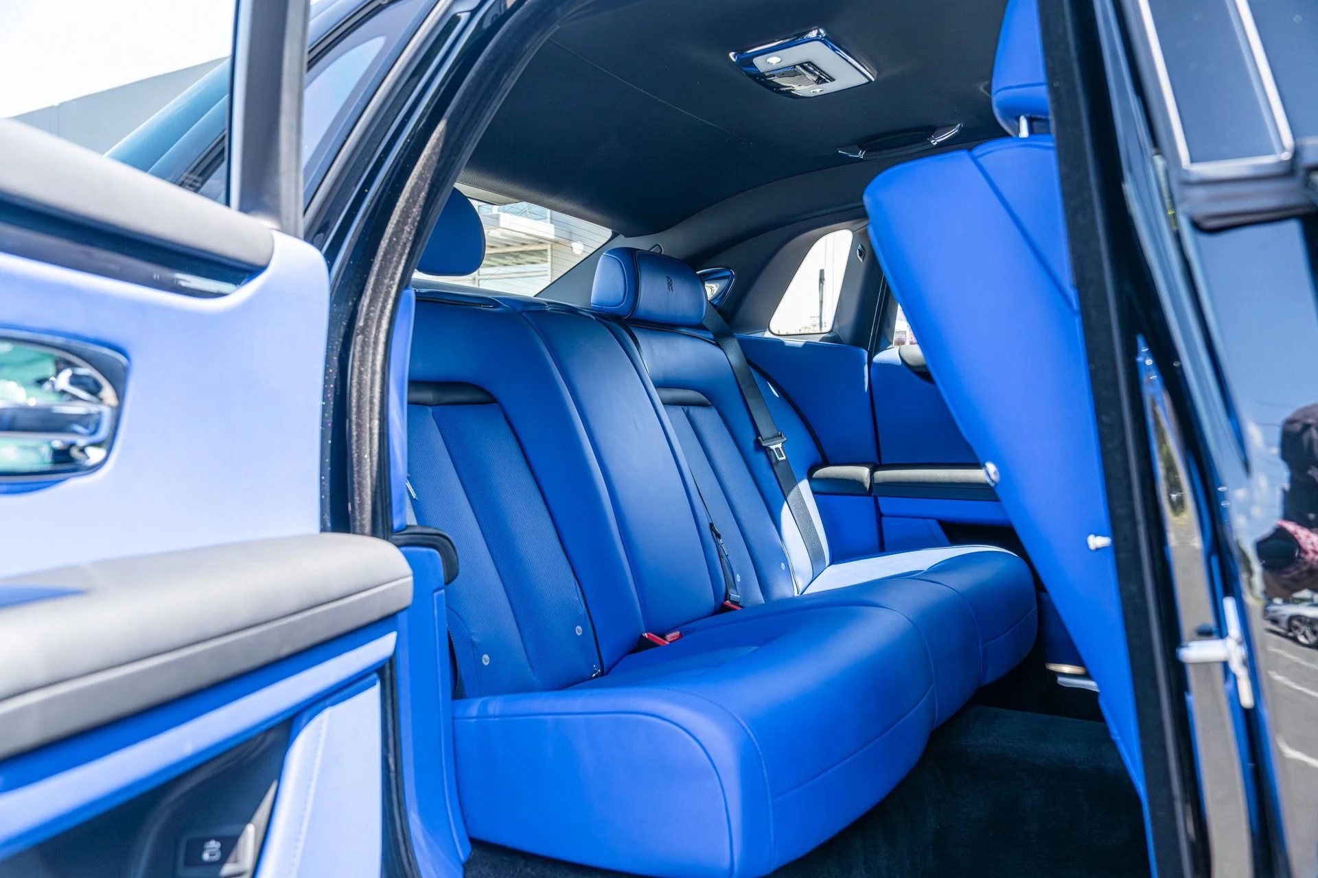 mph046_1682887460_Used_2022_Rolls_Royce_Ghost_1753158301_061136f617