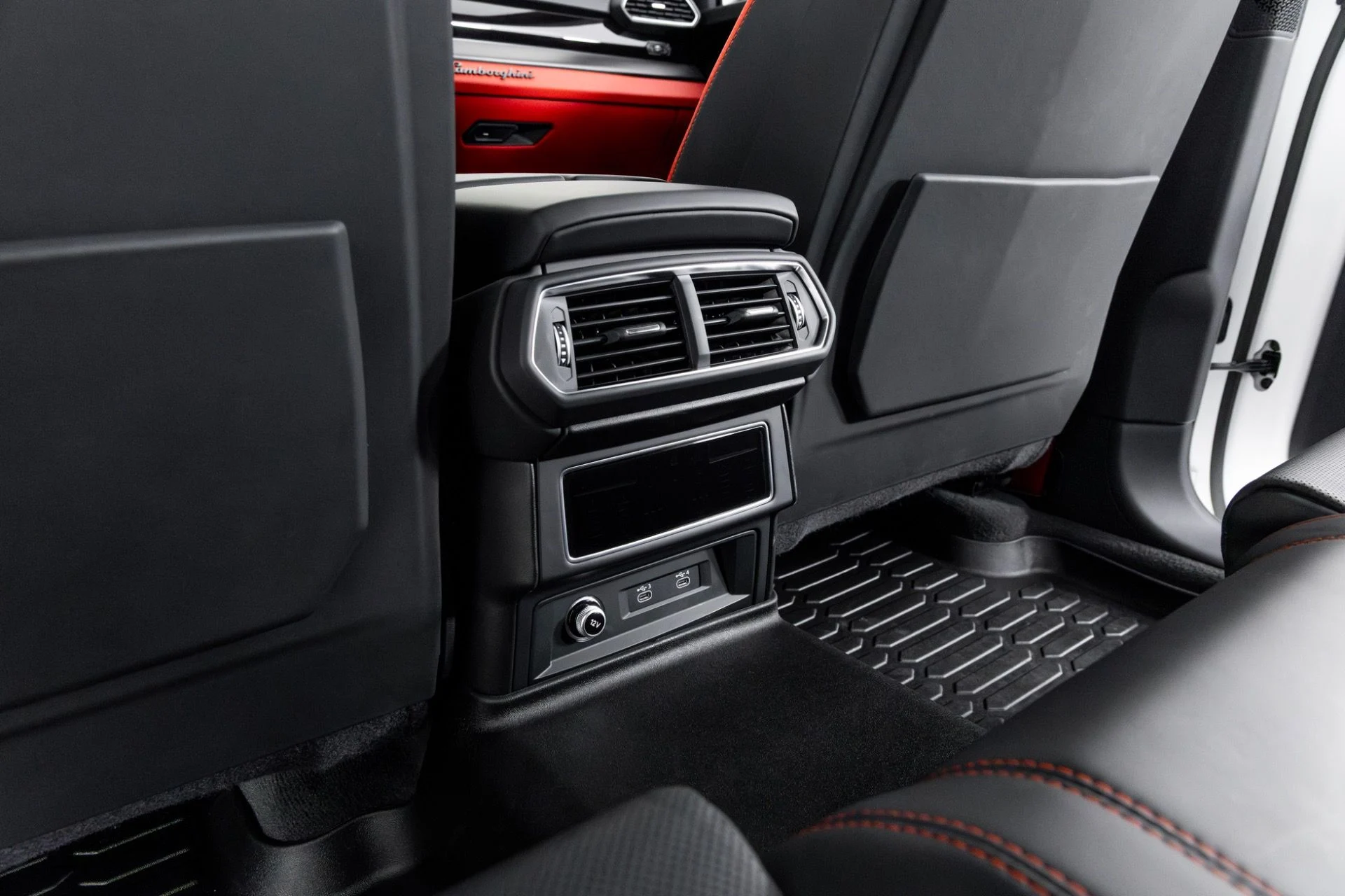 mph046_1687323356_Used_2024_Lamborghini_Urus_S_1765302061_7fc65ef530