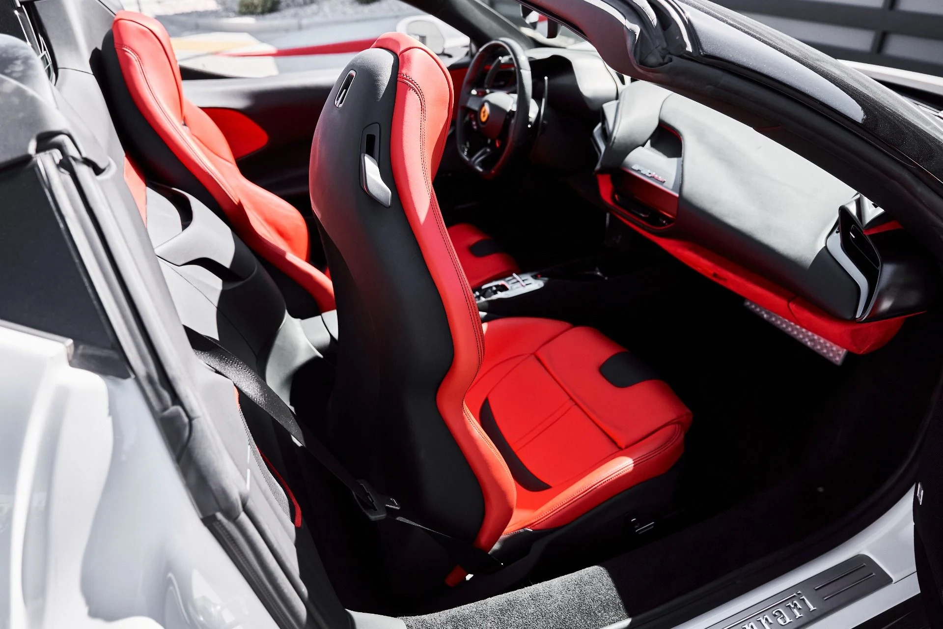 mph046_1691068694_Used_2024_Ferrari_SF_90_Spider_Base_1776734368_36c6dfeb17