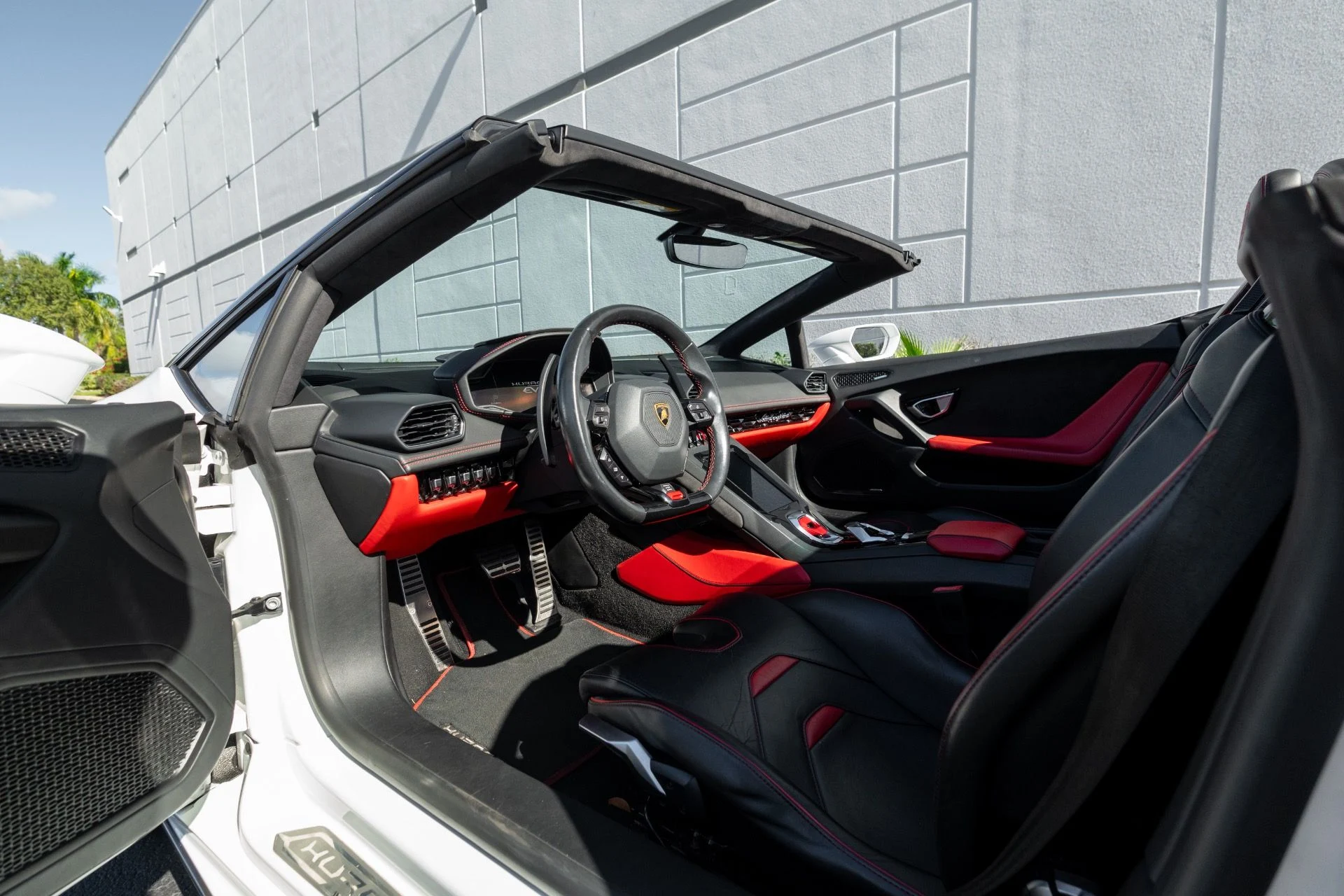 mph046_1712566662_Used_2021_Lamborghini_Huracan_EVO_Spyder_1766013013_2fd5fb8253