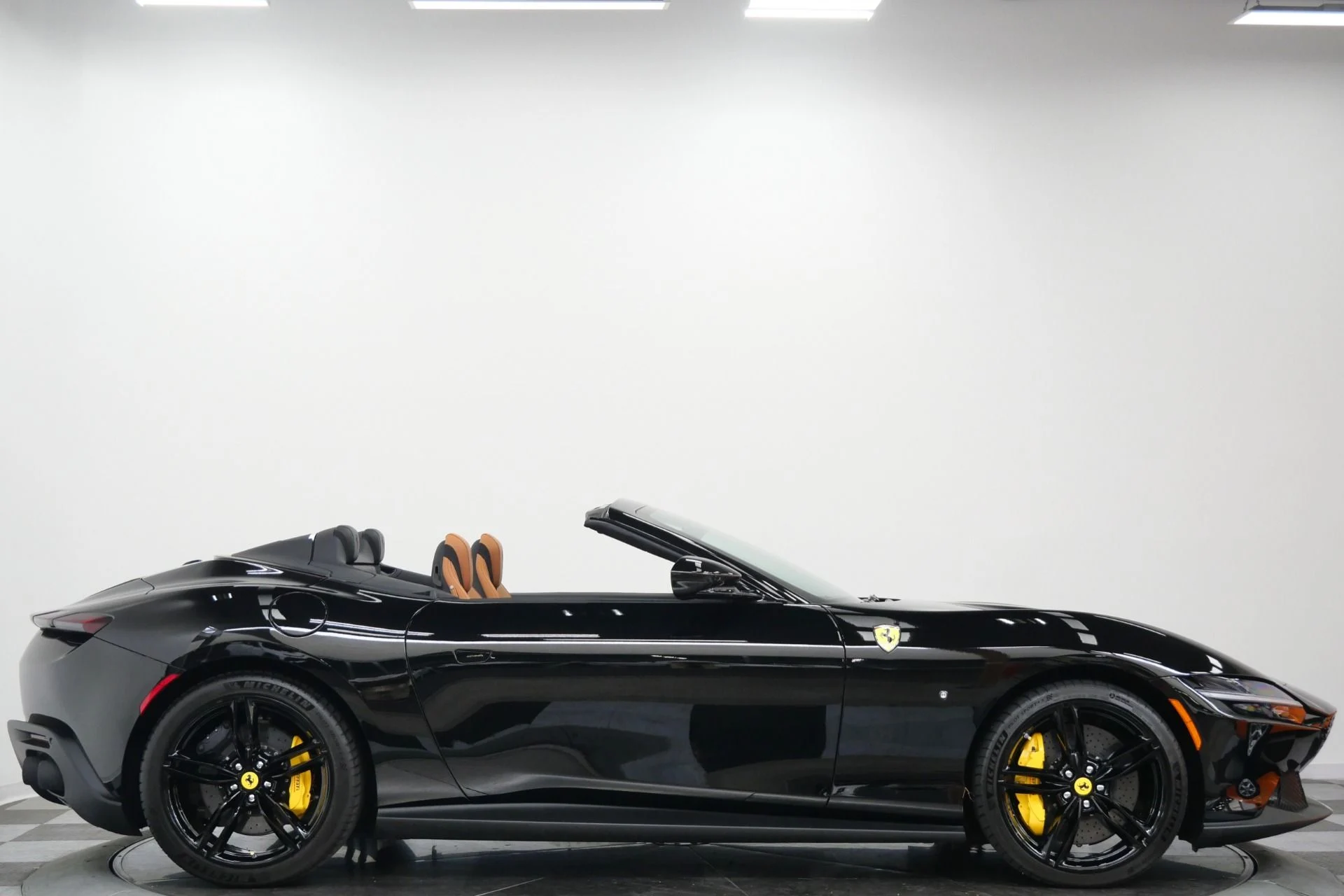 mph046_1721998539_Used_2025_Ferrari_Roma_Spider_Carbon_Fiber_Interior_Trim_Low_Miles_1784064795_1ec7c94a9e