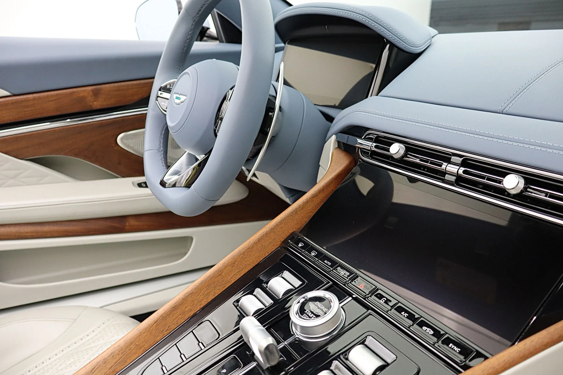 mph046_1736074469_New_2026_Aston_Martin_DB_12_Volante_78193c7681