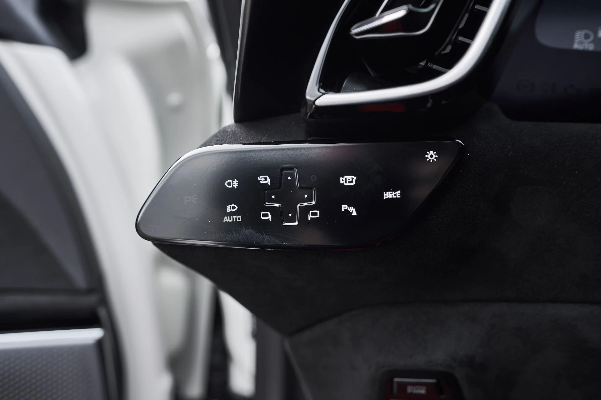 mph046_1743288379_Used_2024_Ferrari_Roma_Base_1763170103_dd692f33ea