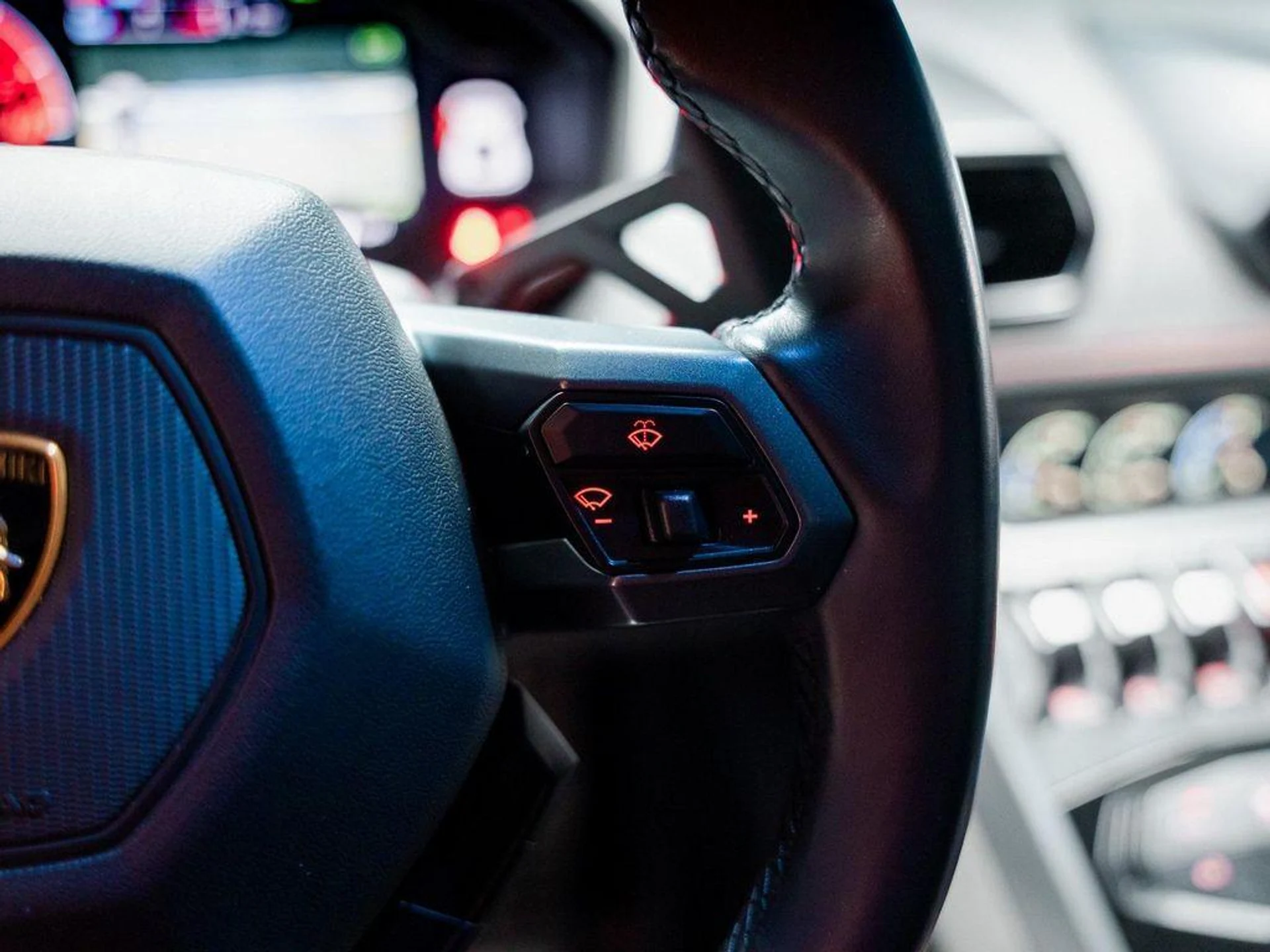 mph046_1746392592_Cdb_AR_Ckzh_Q_Cv_Wd_Gym_AV_Dbr1f_I44_9b8fd77058