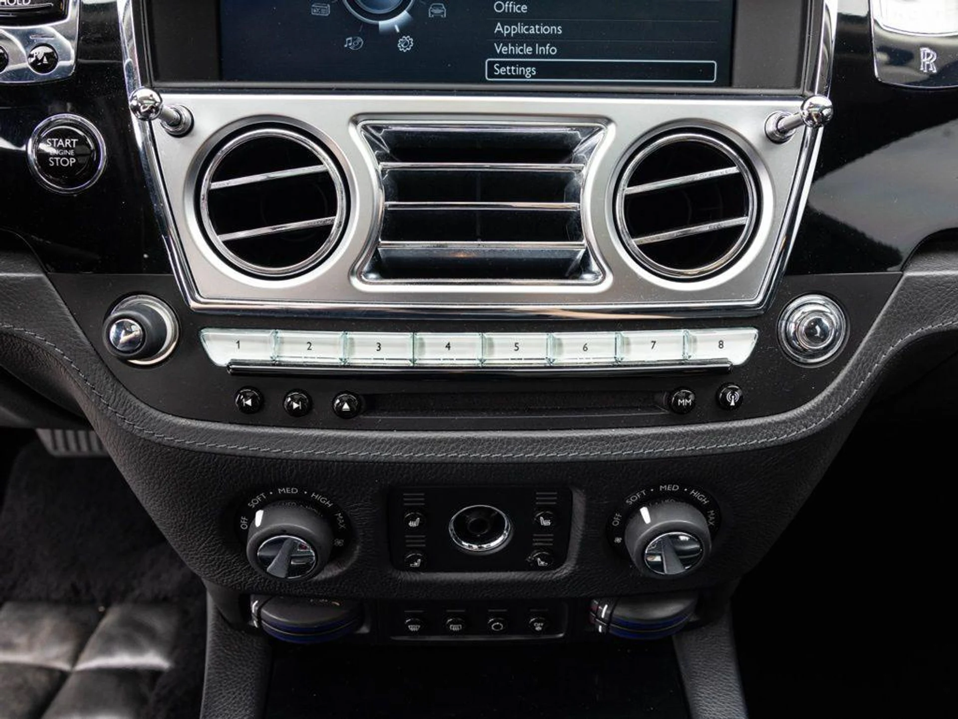 mph046_1752841886_507279829_69c7d699be5600699b472282_d3802f062c