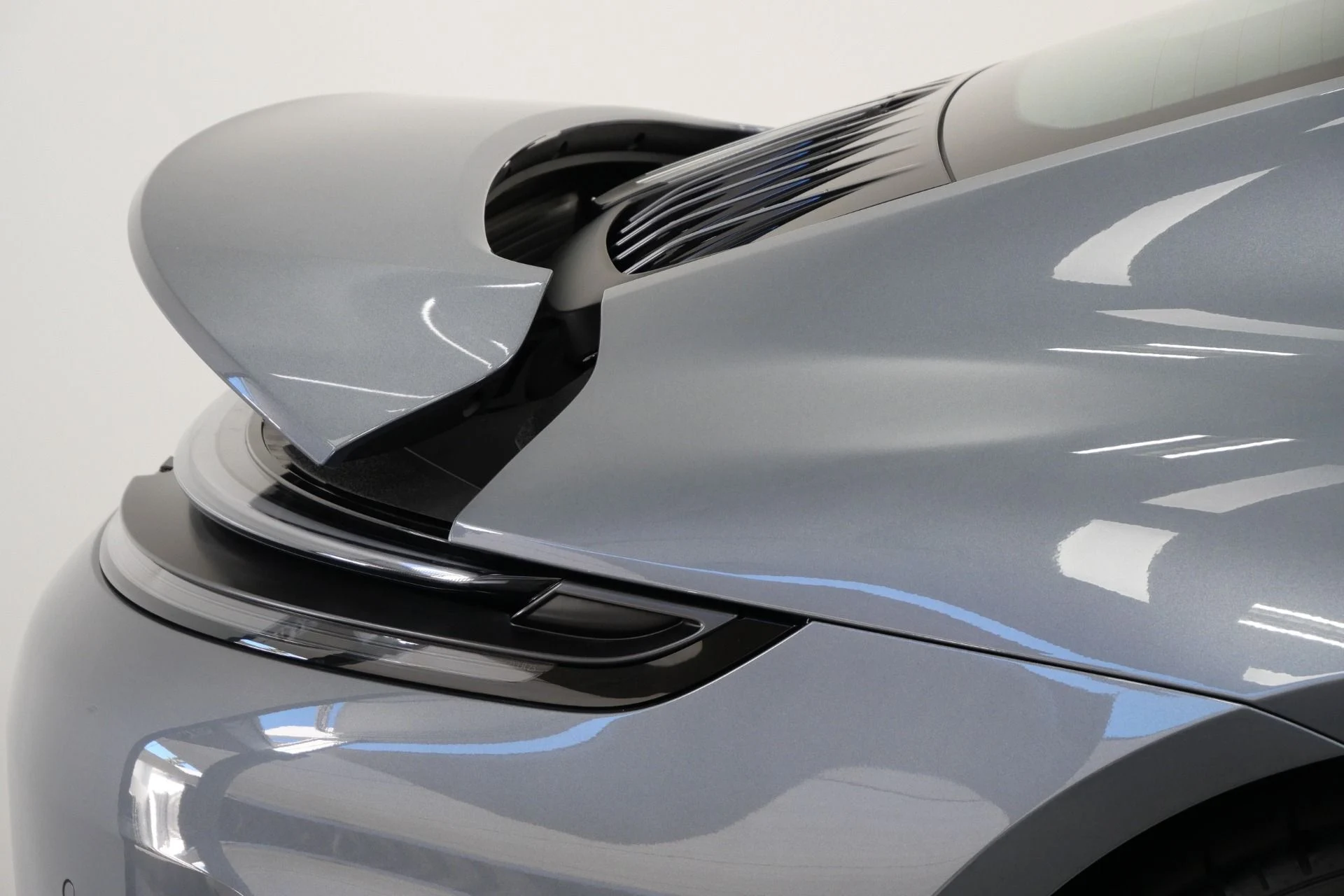 mph046_1769347874_Used_2025_Porsche_911_Carrera_Premium_Package_Sport_Exhaust_1768503028_41064f655f