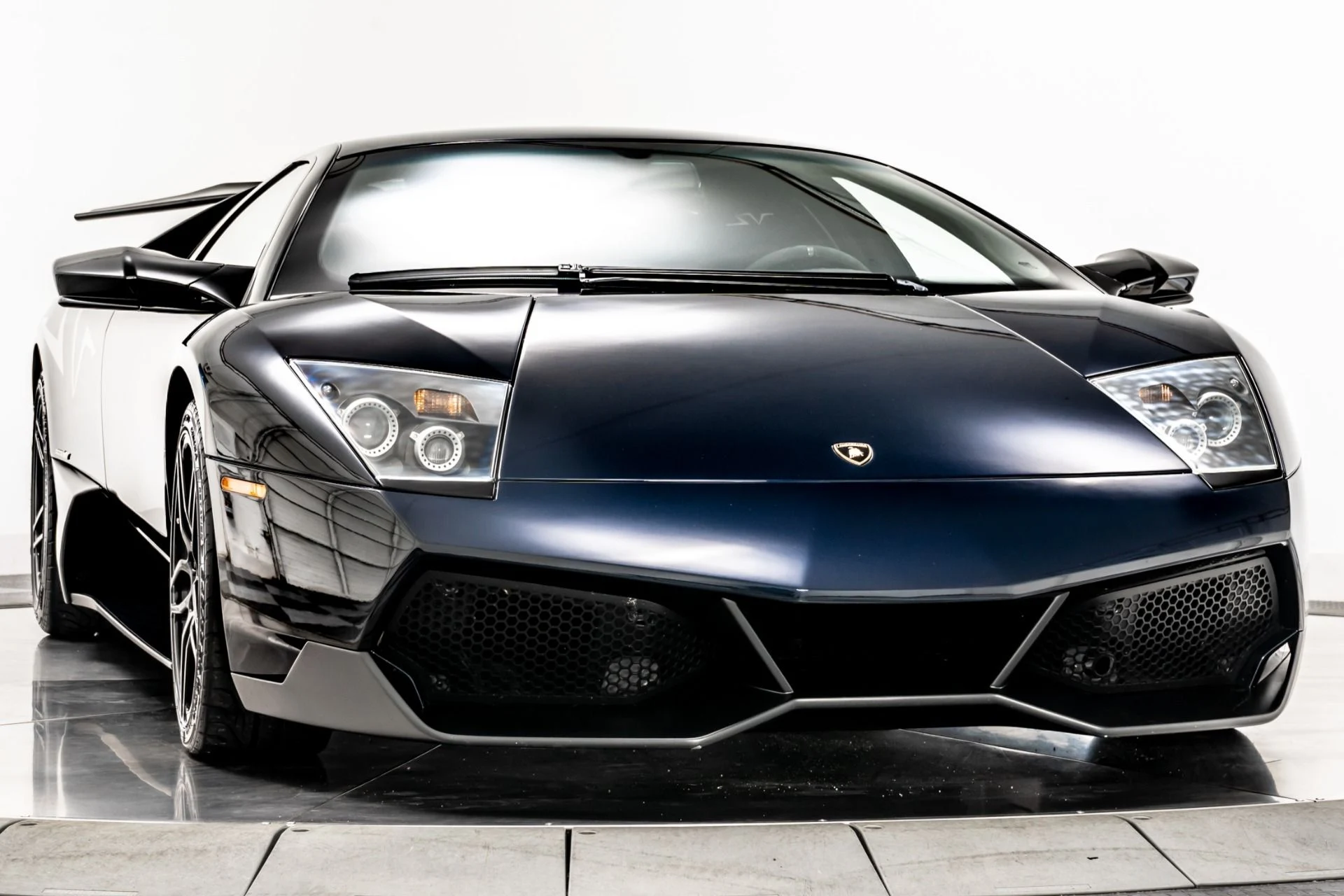 mph046_1780533114_Used_2010_Lamborghini_Murcielago_LP_670_4_SV_1759859215_4c5e312252