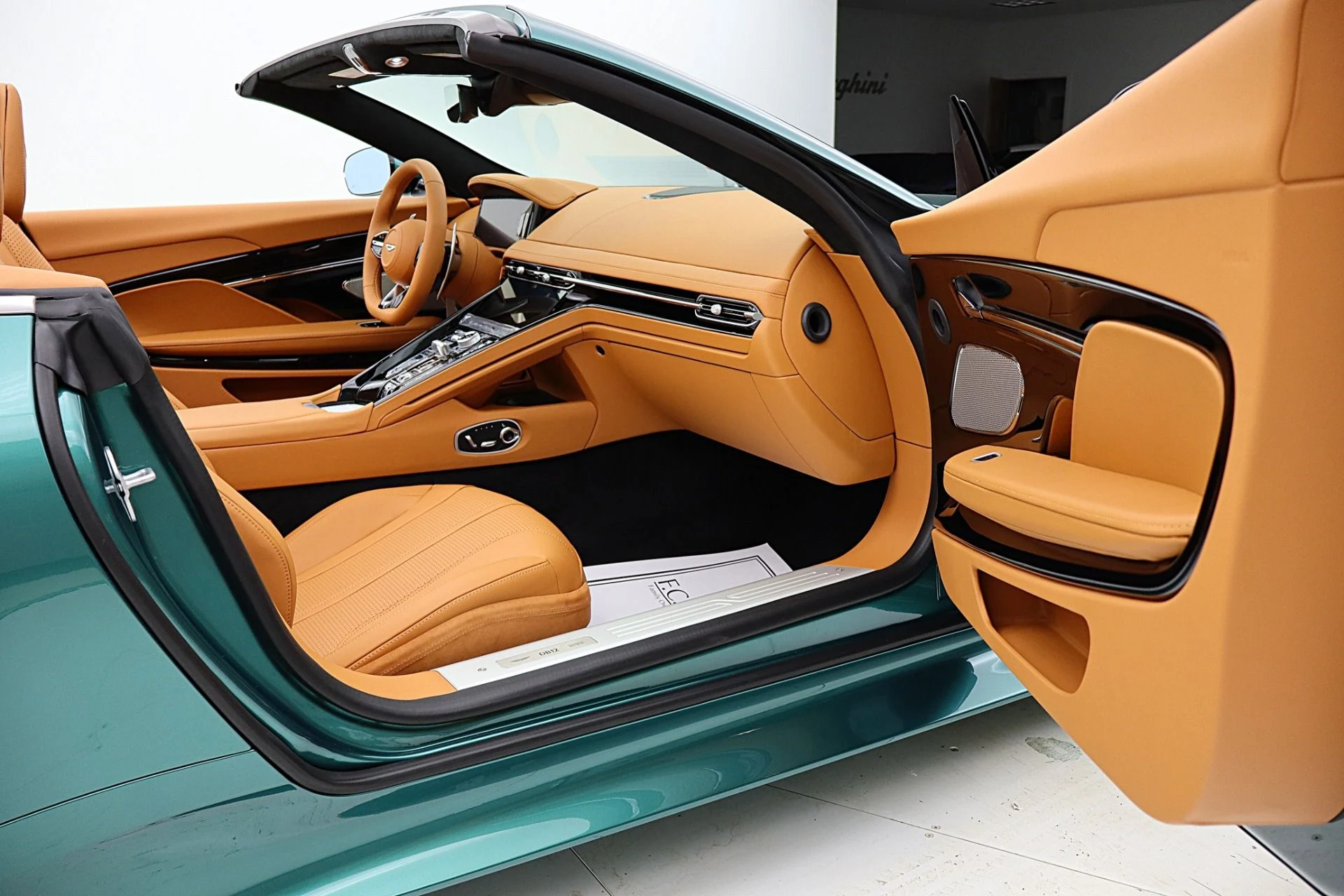 mph046_1782181609_New_2026_Aston_Martin_DB_12_Volante_982e9045ef