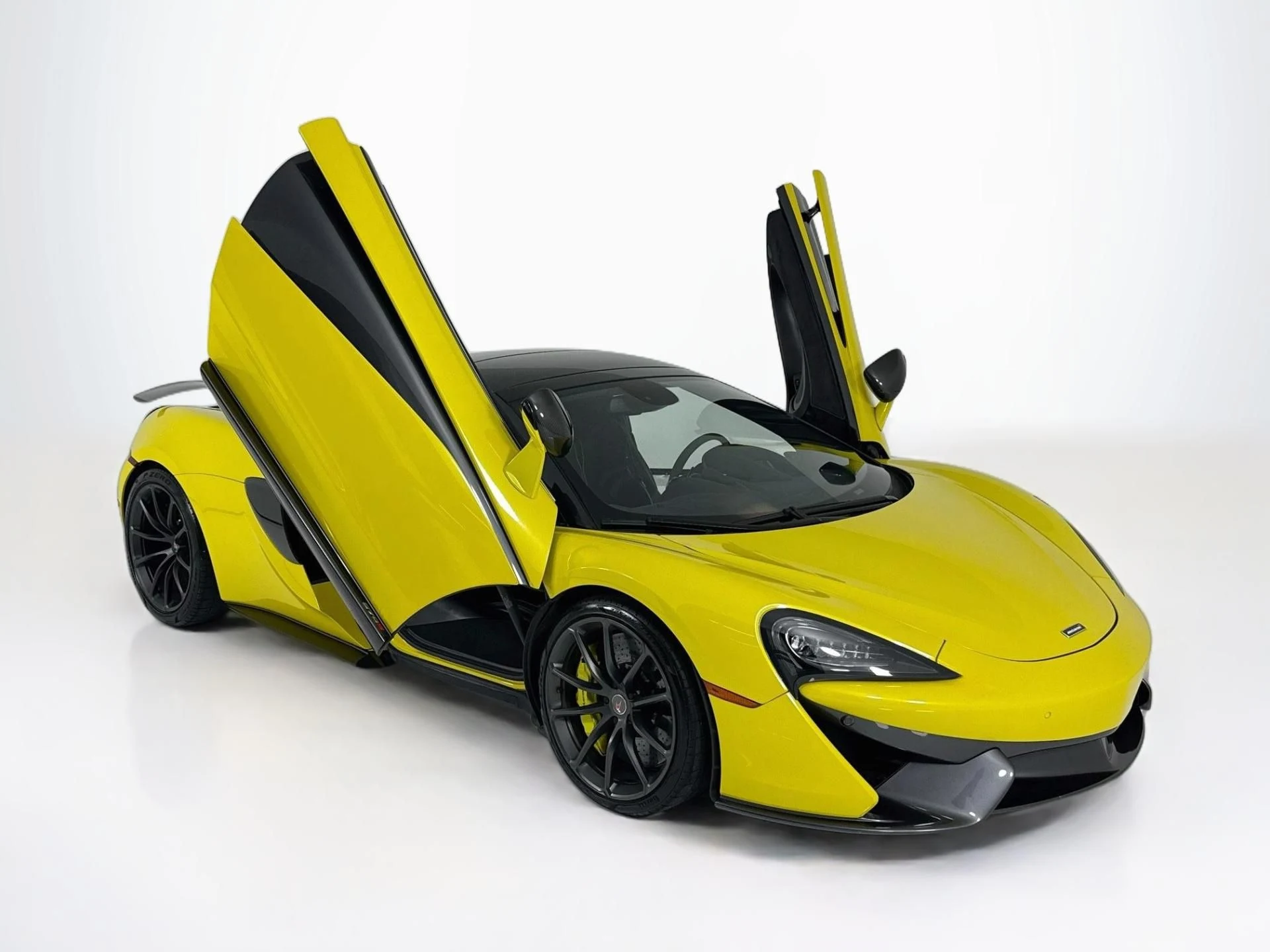 mph046_1808208853_Used_2018_Mc_Laren_570_S_Spider_1793227968_d19777ccee