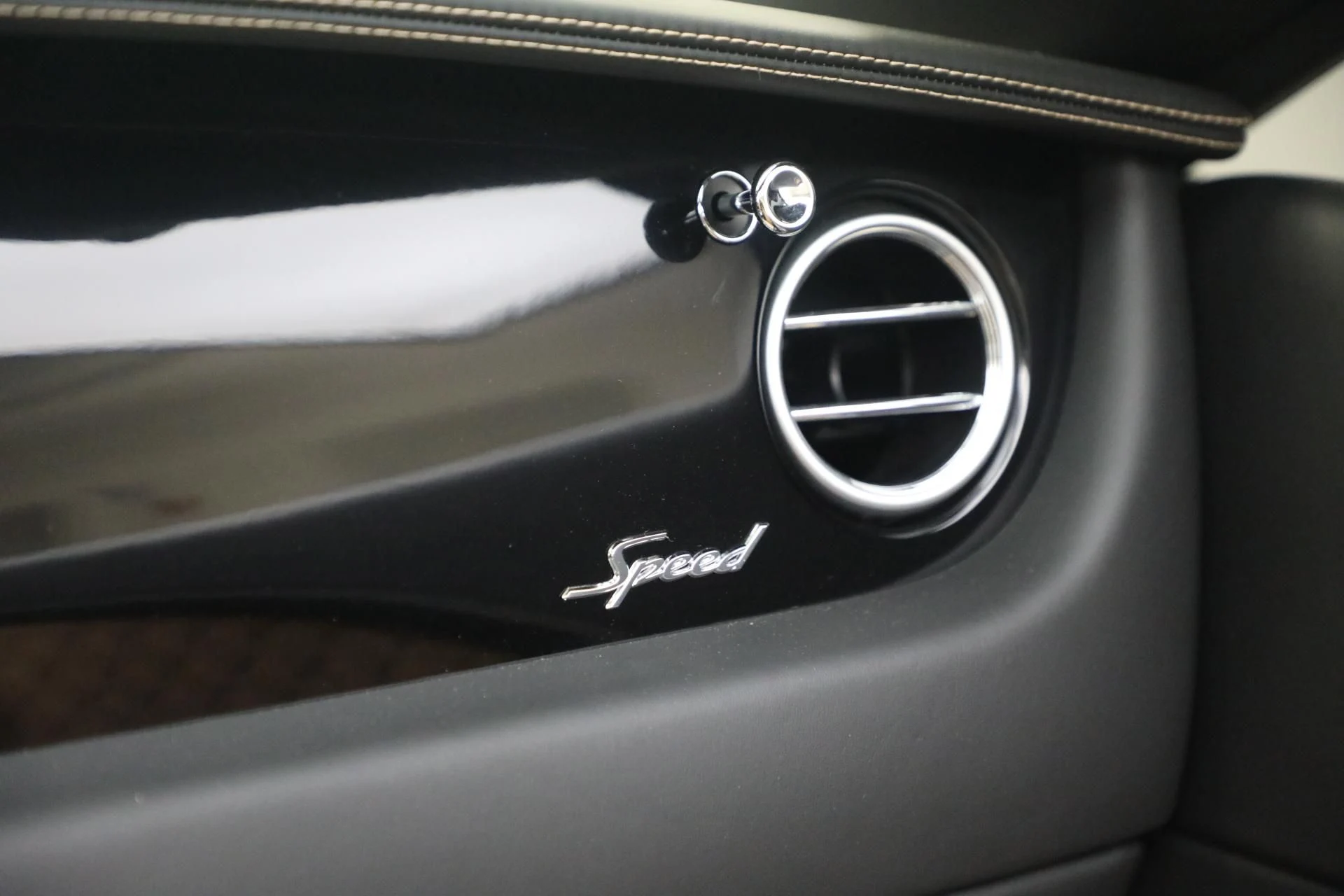 mph046_1839657589_Used_2016_Bentley_Continental_GT_Speed_4d4cf9ea2d