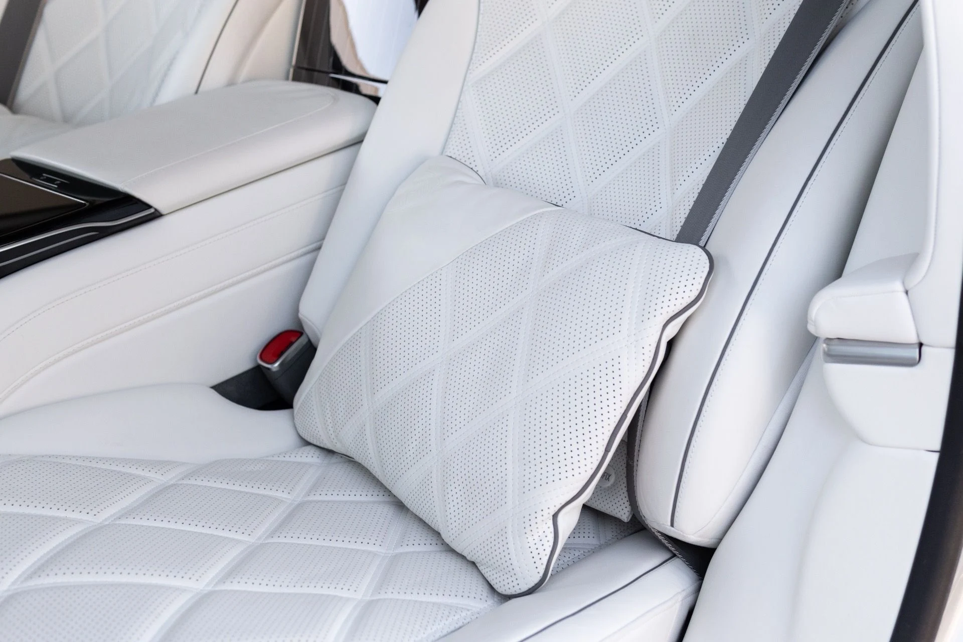 mph046_1844562467_Used_2022_Mercedes_Benz_S_Class_Mercedes_Maybach_S_580_4_MATIC_1769453531_6d4d53dccc