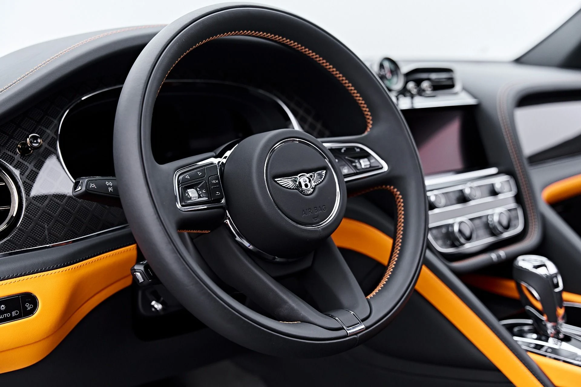 mph046_1851796147_Used_2025_Bentley_Bentayga_S_Black_Edition_1790644367_31db1b7a78