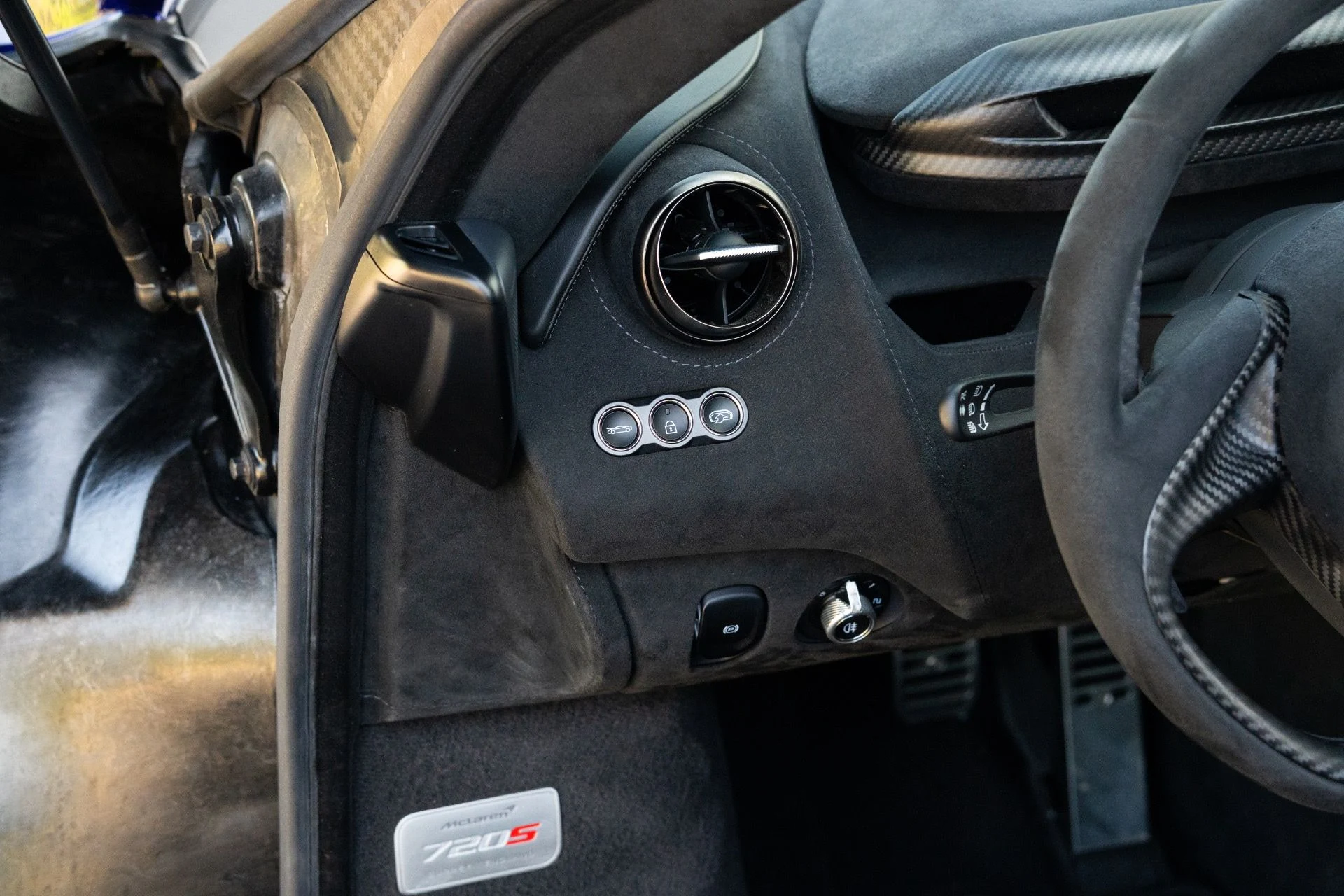 mph046_1855029275_Used_2020_Mc_Laren_720_S_1774379968_7bbb6e2e37