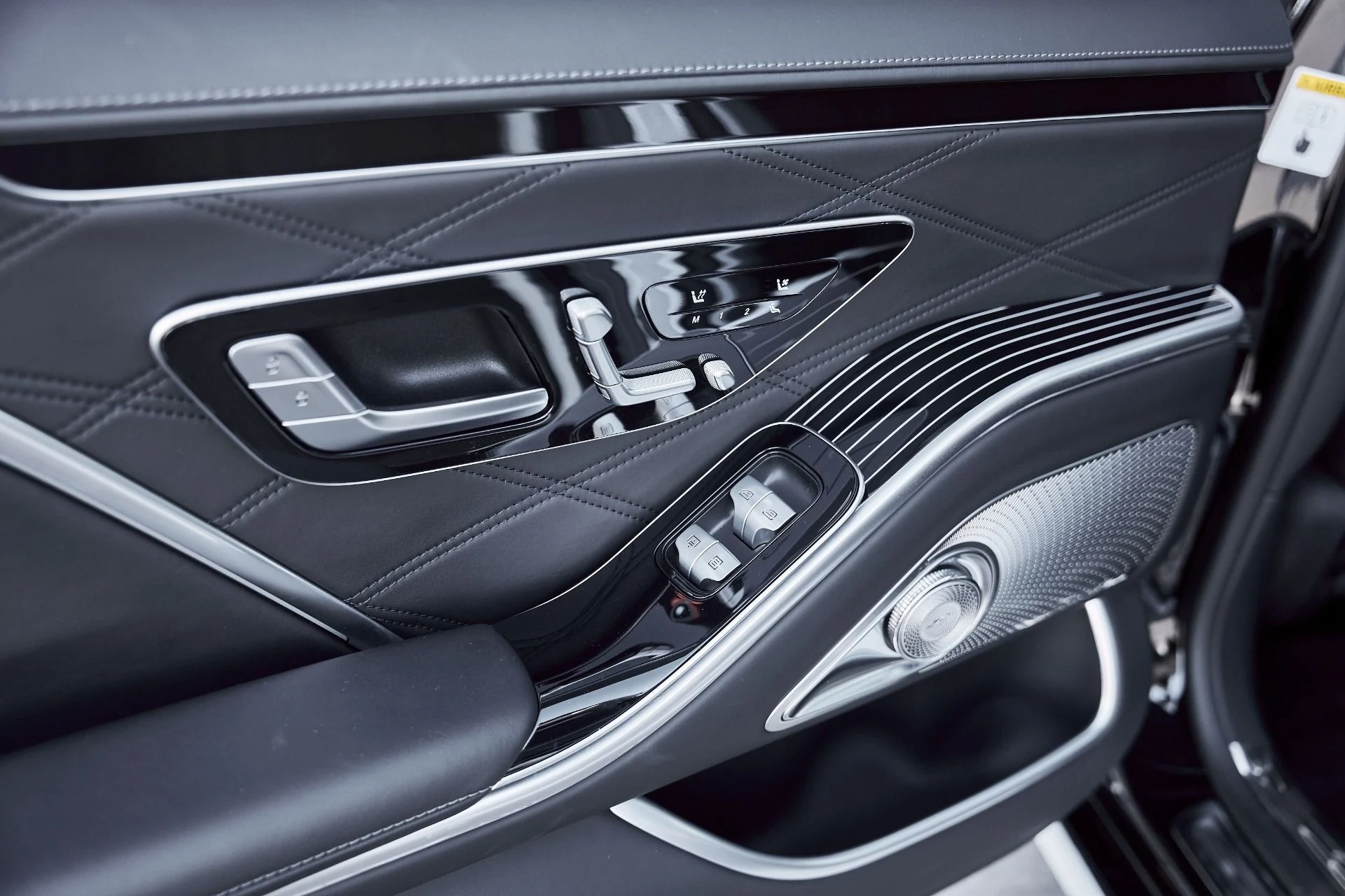 mph046_1886042699_Used_2023_Mercedes_Benz_S_Class_Maybach_S_680_1769804034_08cdf42578