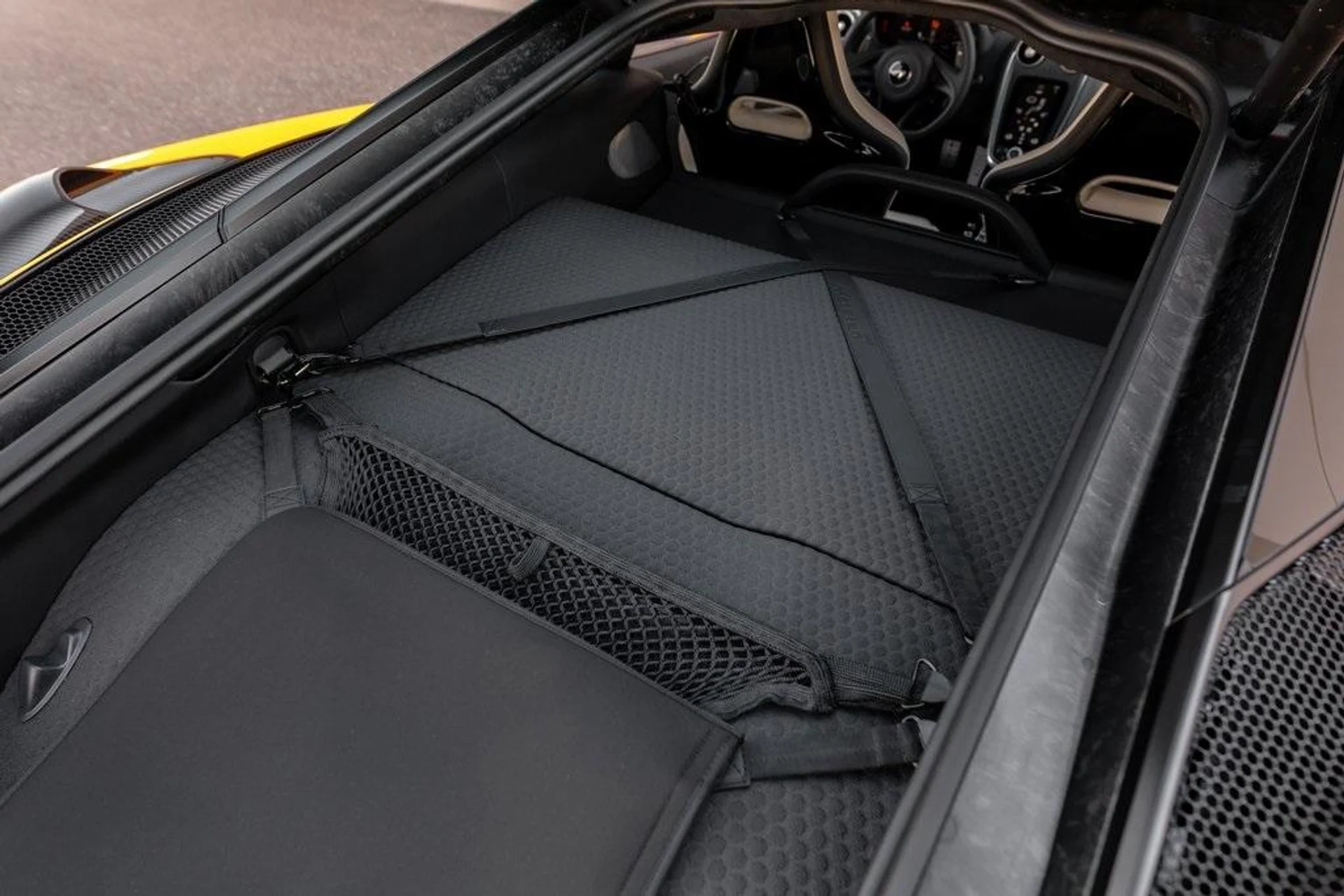 mph046_1888184013_Used_2025_MCLAREN_GTS_1721509530_6d8514fd68