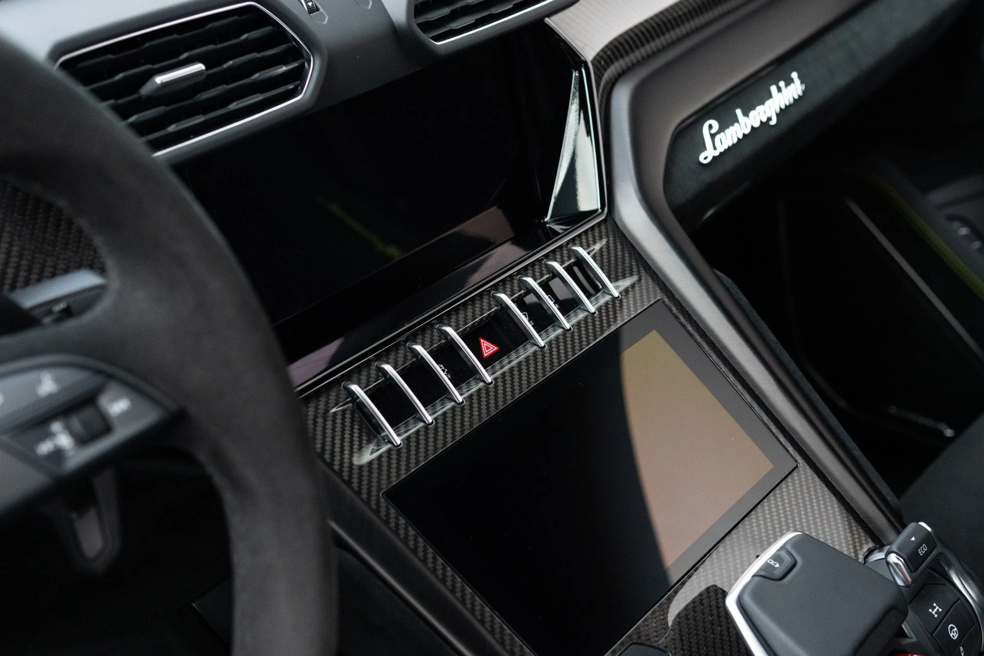 mph046_1890146504_Used_2024_Lamborghini_Urus_Performante_1774062476_2b8b27f378