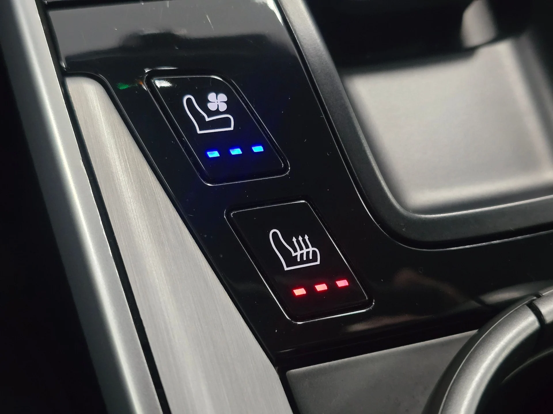 mph046_1892199455_130dbf16513e2e68fe09a60bf2a0a85cx_9eb47be967