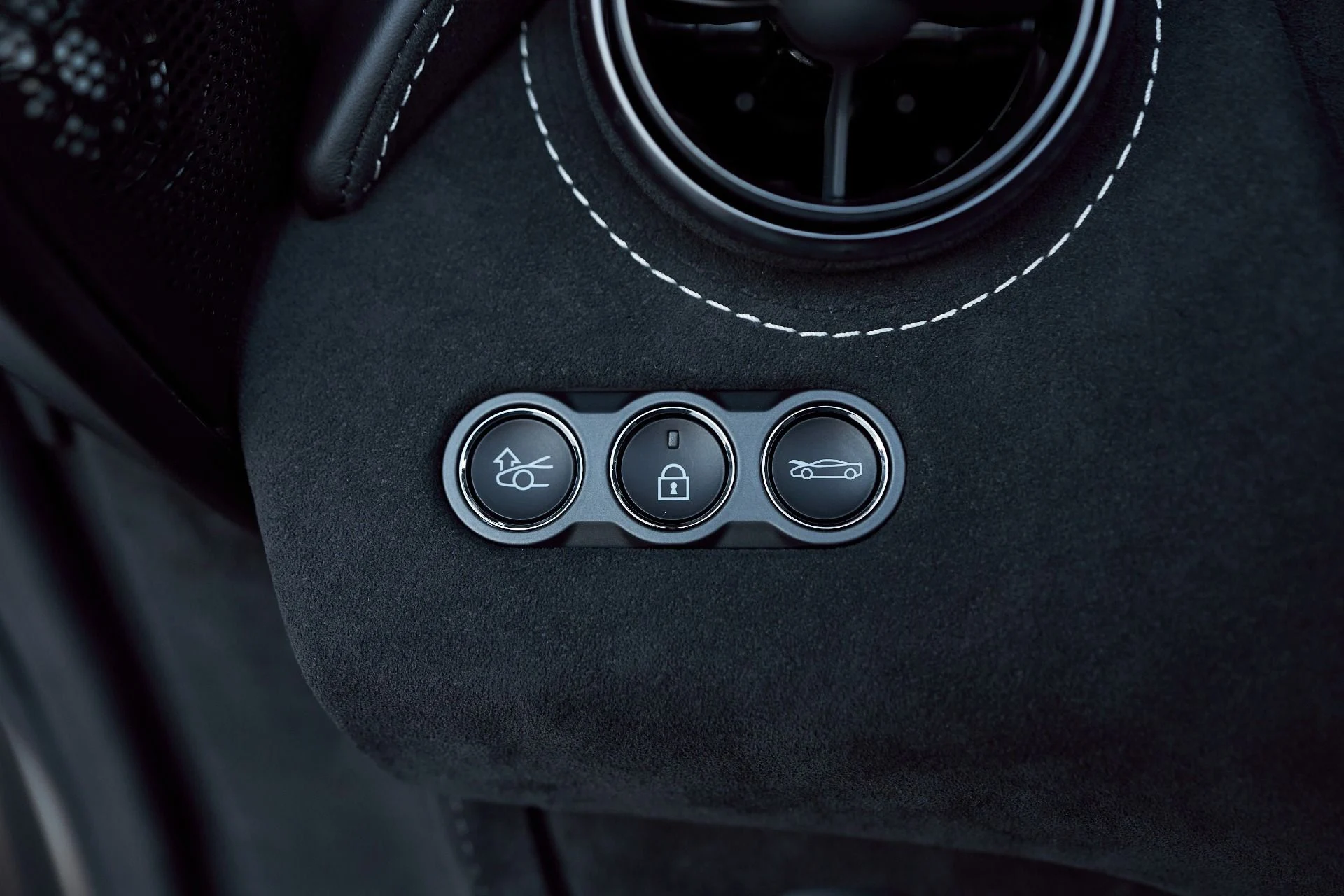 mph046_1898085969_Used_2026_Mc_Laren_750_S_1764060219_2705150049