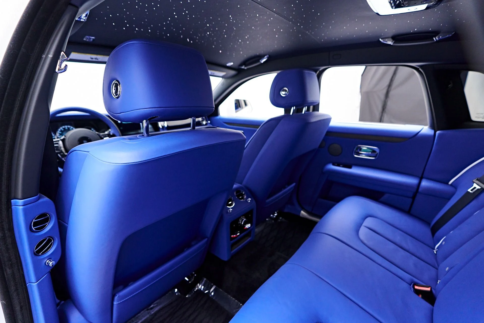 mph046_194771538_Used_2024_Rolls_Royce_Ghost_Base_1757190842_57027e6f3d