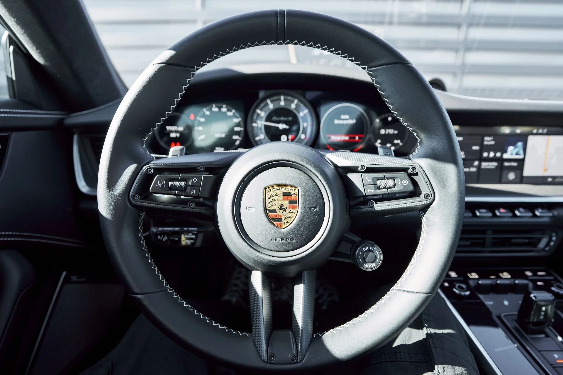 mph046_1958107817_Used_2021_Porsche_911_Turbo_S_1765593014_88c117ab9c