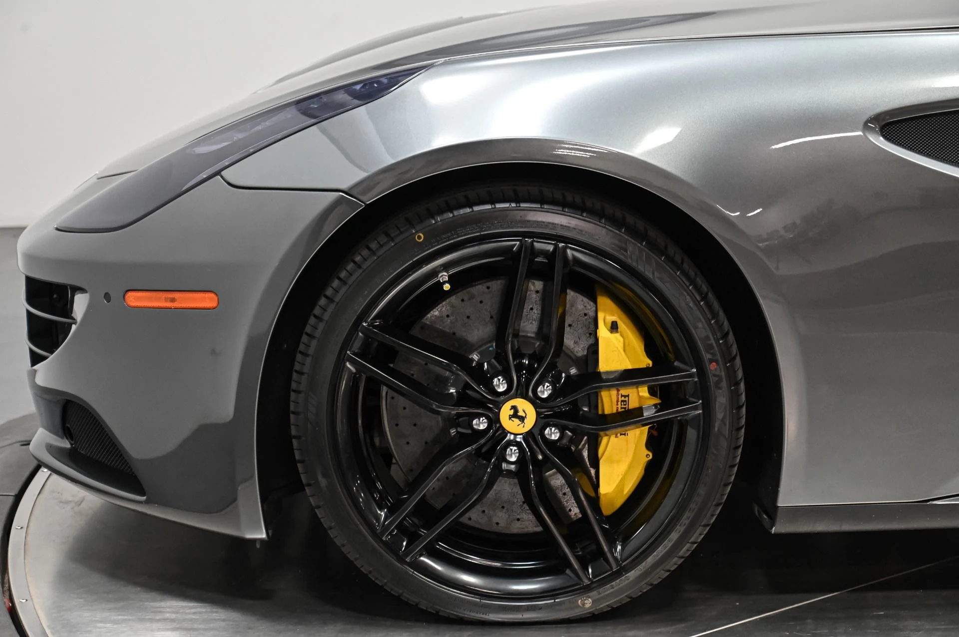 mph046_2030820623_Used_2014_Ferrari_FF_1758753683_8c2249ae14