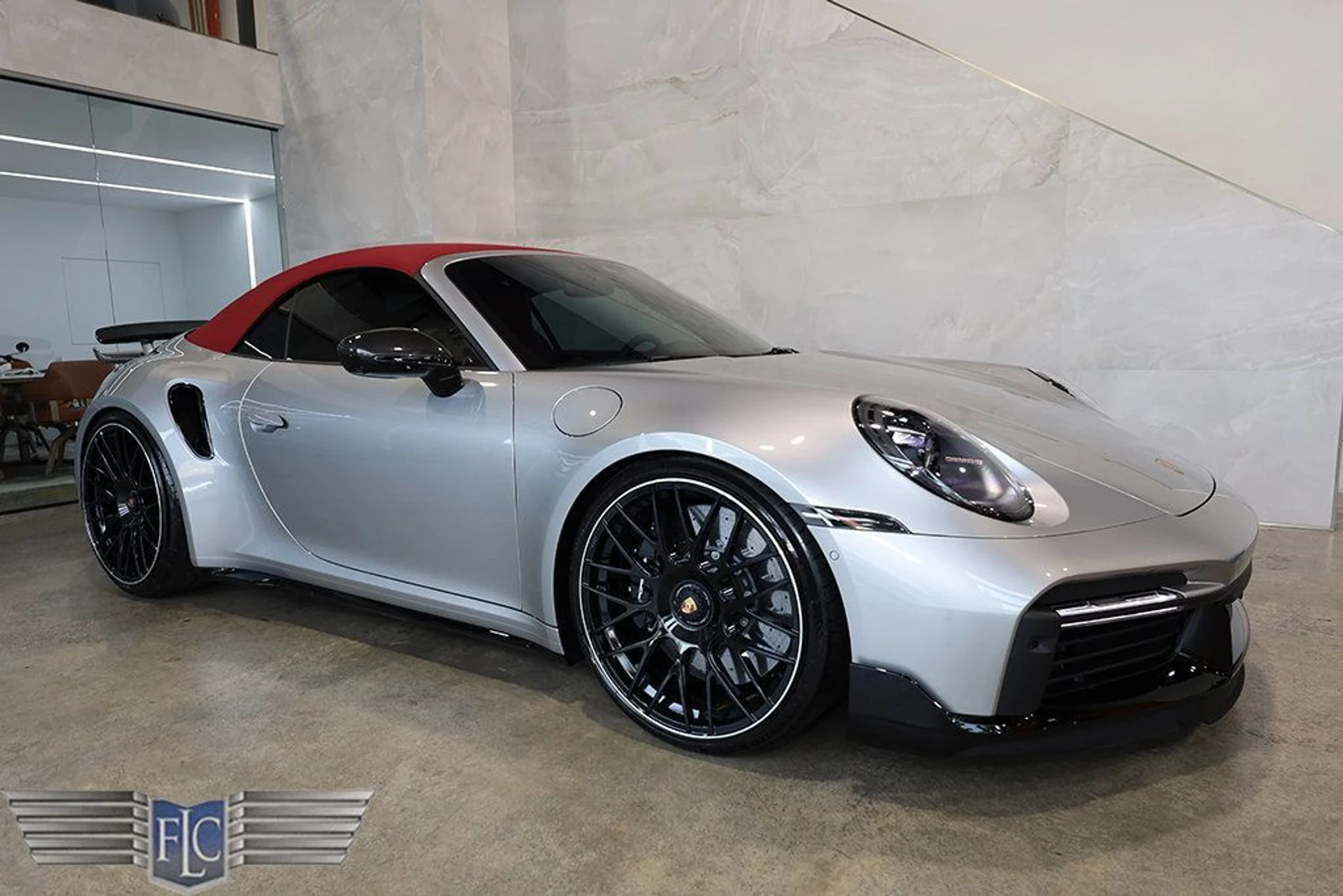 mph046_2031680980_used_2024_porsche_911_turboscabriolet_9689_22937048_47_1024_97e8c1bb97