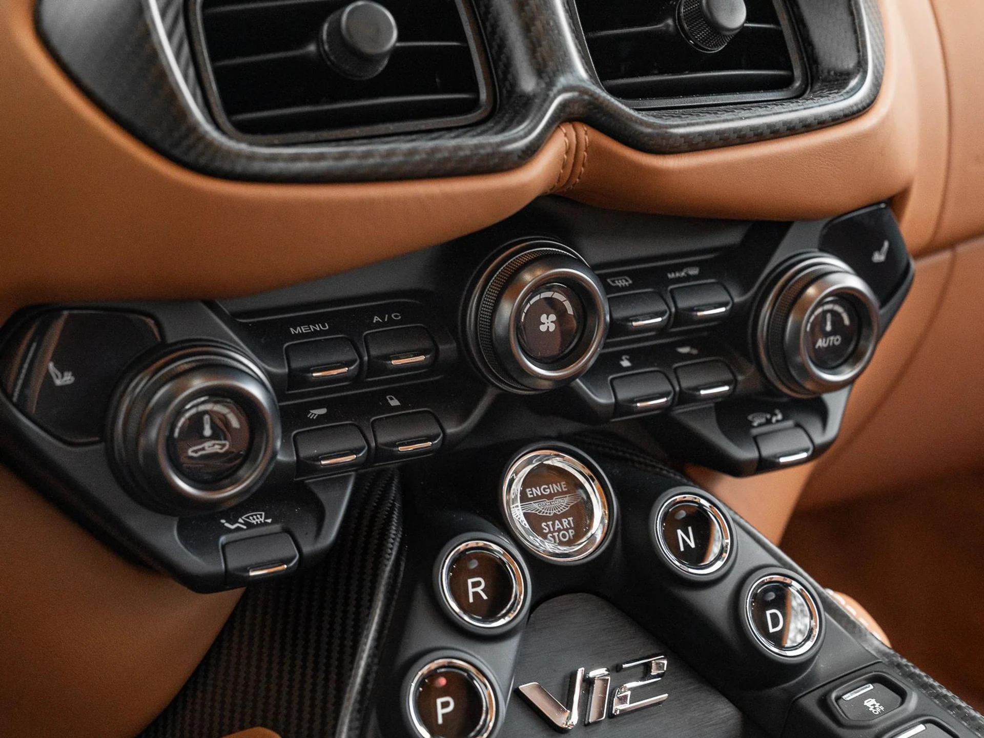 mph046_2055512375_Used_2023_Aston_Martin_Vantage_V12_1780952628_2f8333a358