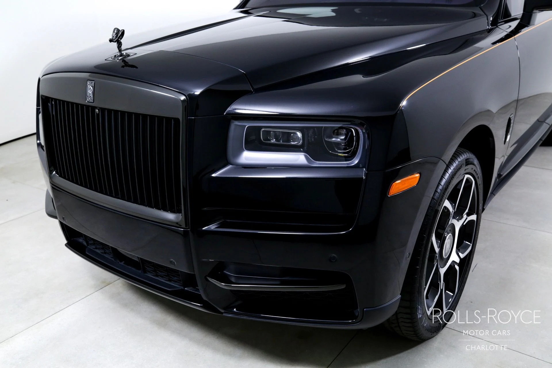 mph046_2071515305_Used_2024_Rolls_Royce_Black_Badge_Cullinan_1746460857_759e897520