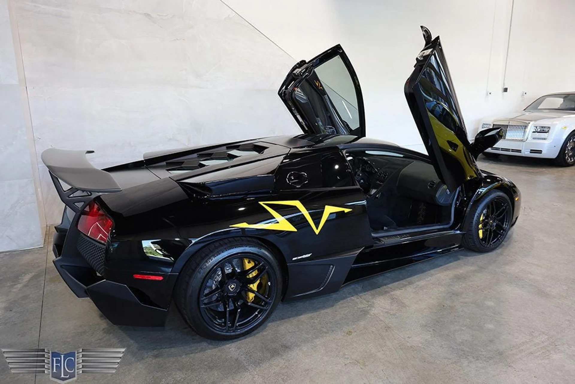 mph046_2078339639_used_2010_lamborghini_murcielago_2drlp6704superveloce_9689_22931171_47_1024_e0b4675c15