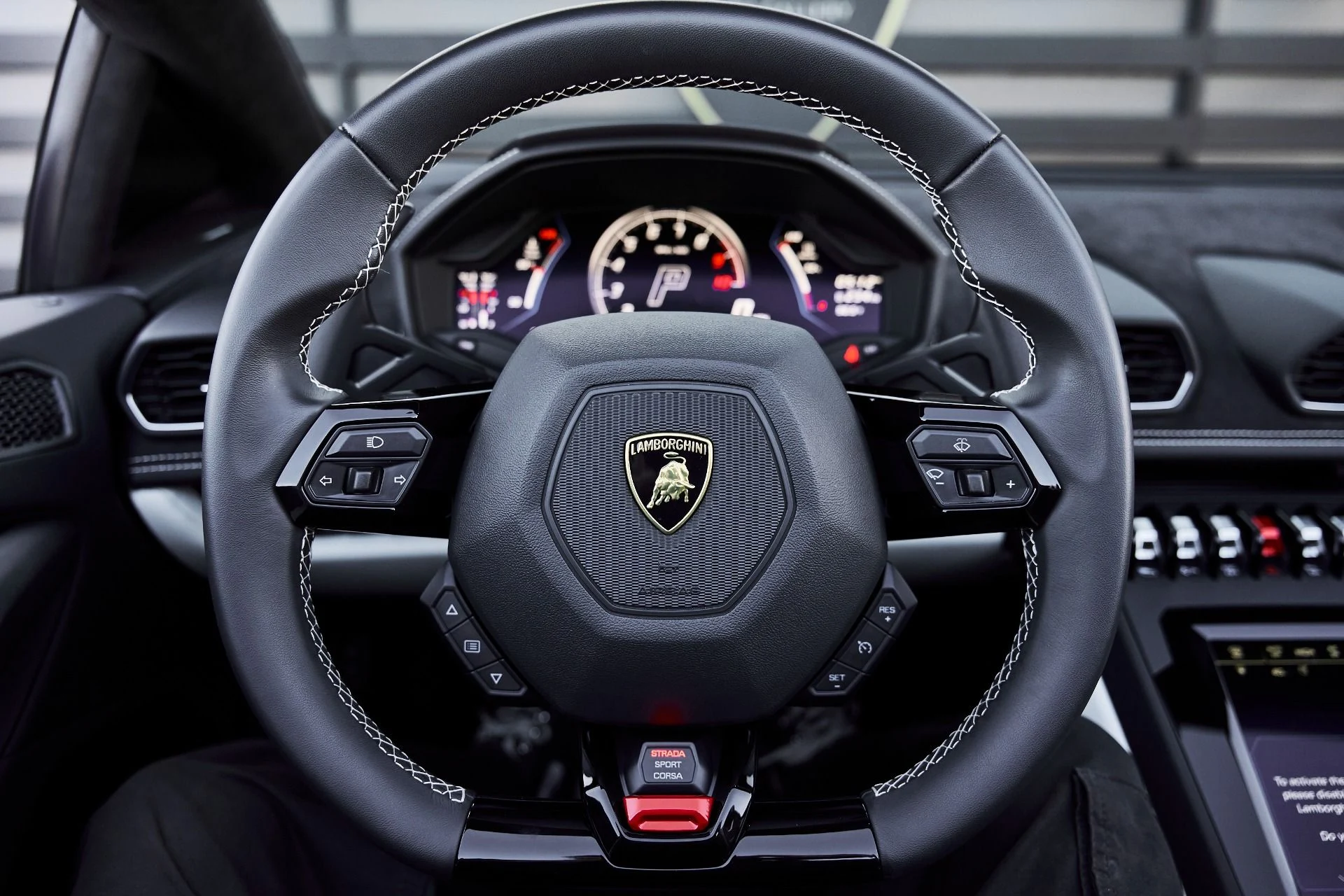 mph046_2078892128_Used_2024_Lamborghini_Huracan_EVO_Base_1774744602_019683e654