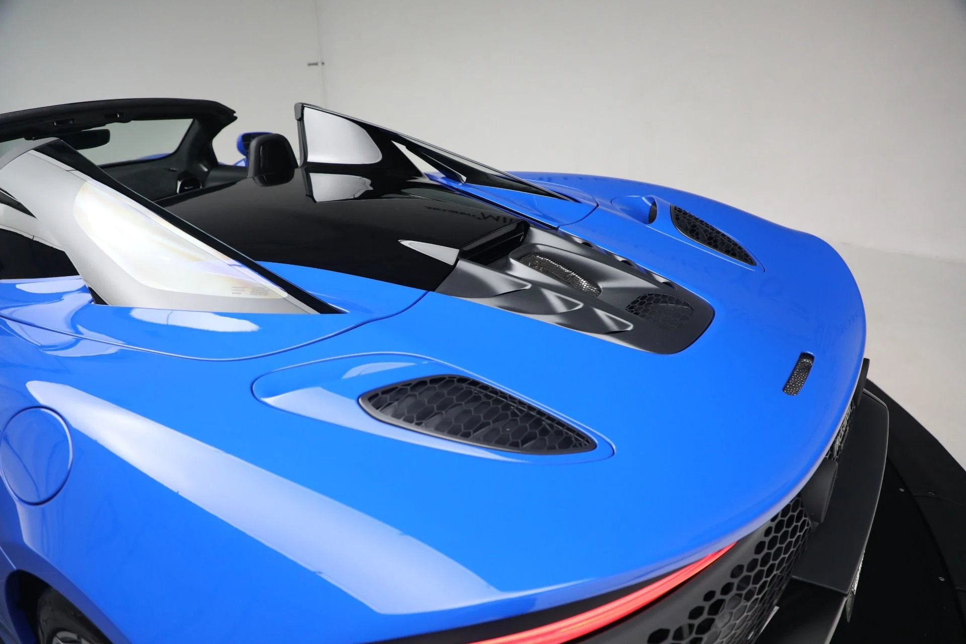 mph046_208750336_New_2025_Mc_Laren_Artura_Spider_Performance_89347960d7