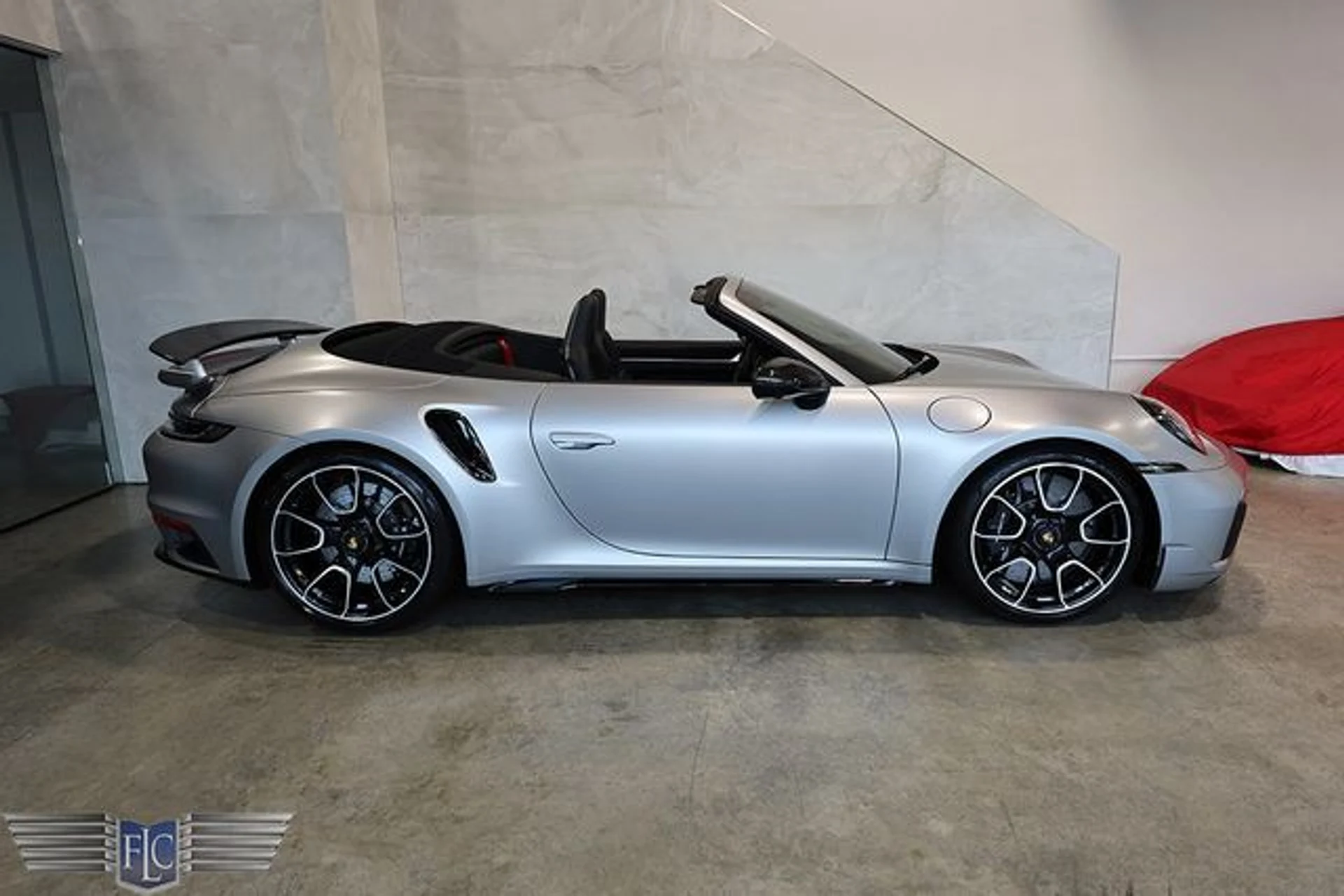 mph046_2091982074_used_2025_porsche_911_turboscabriolet_9689_23063481_51_640_ce2a532e16