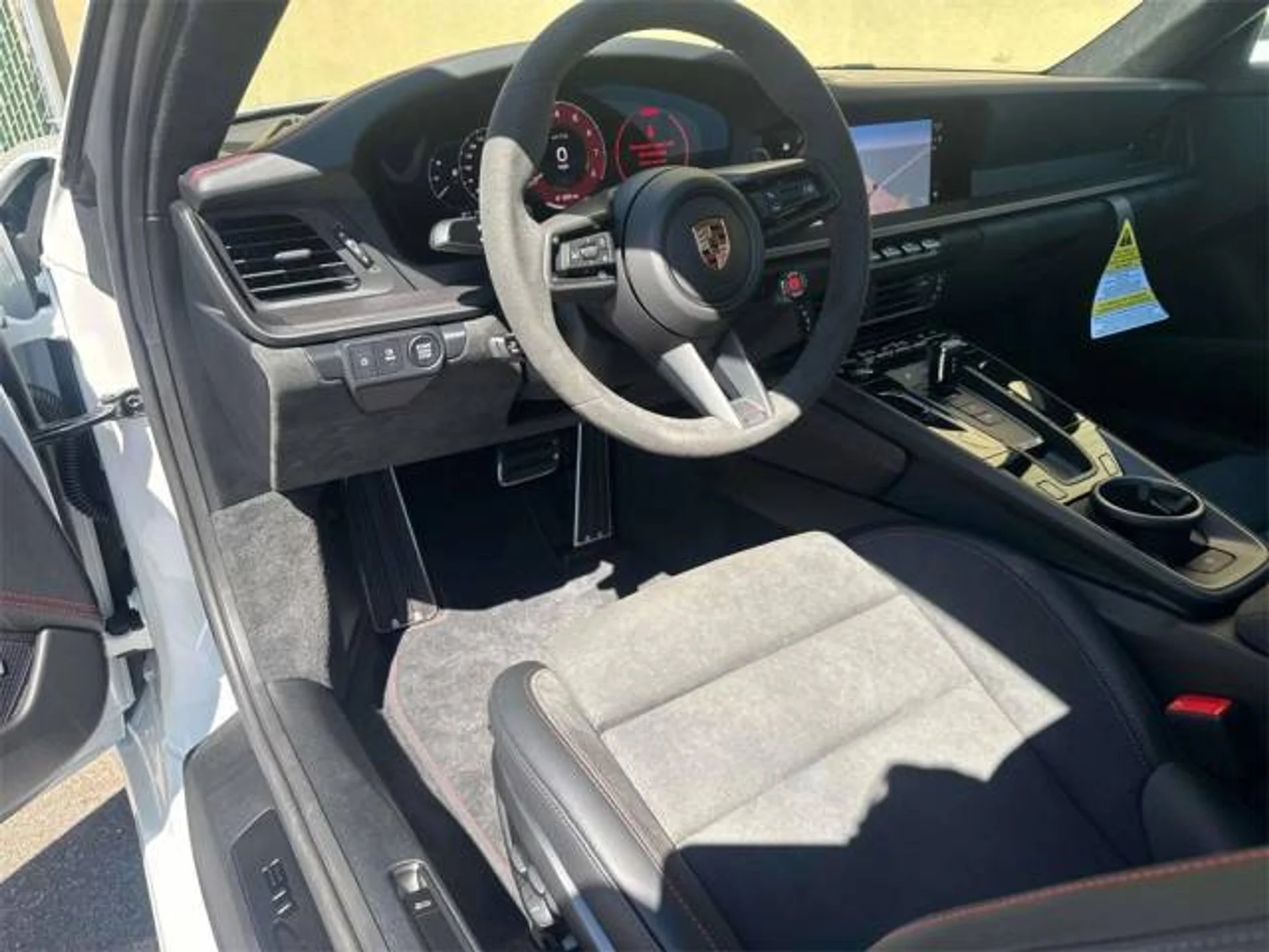 mph046_2100235674_640_9218e3e576