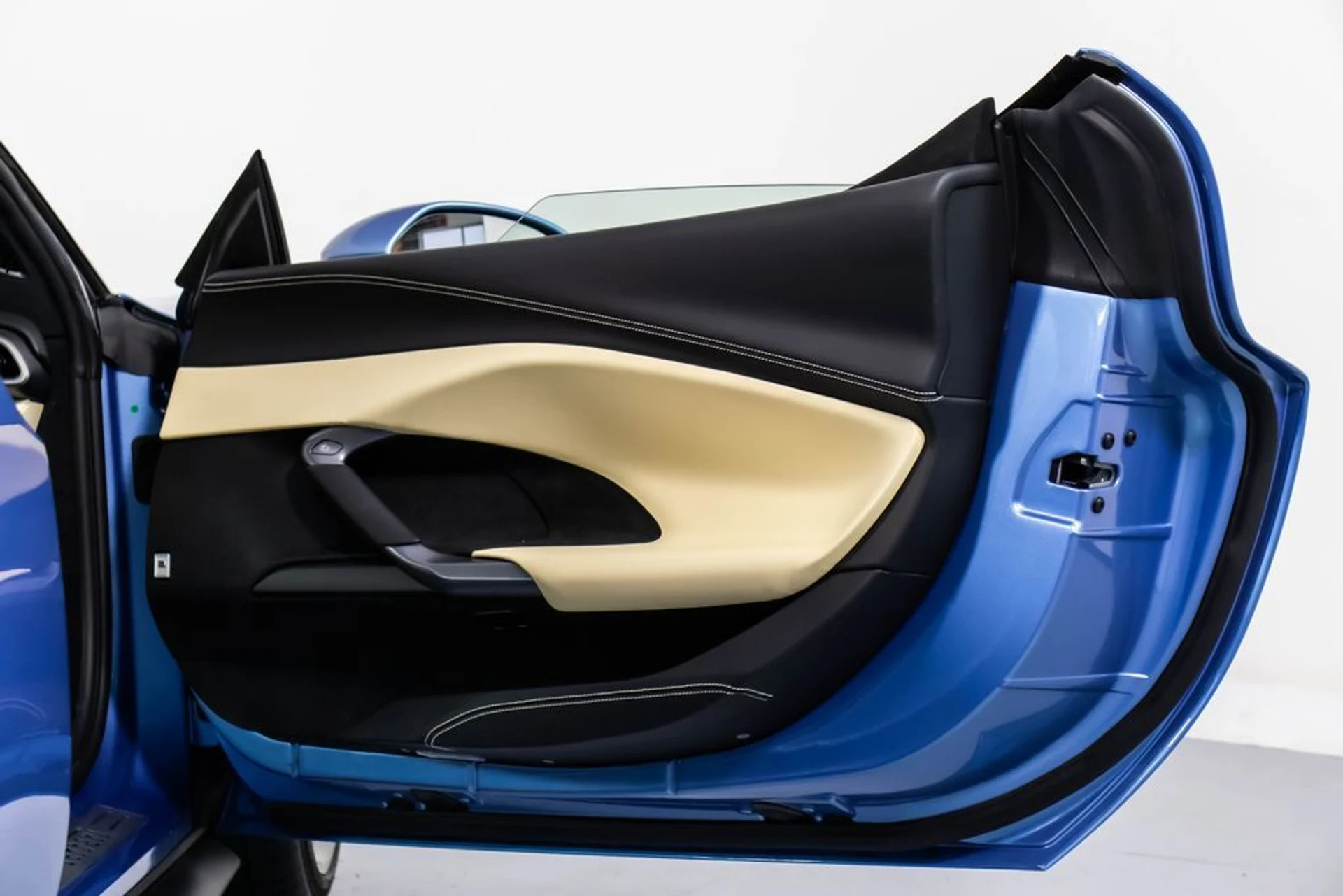 mph046_2105022159_b6db00fd2855a8912ef10381922c15bbx_d9a6b54dbc