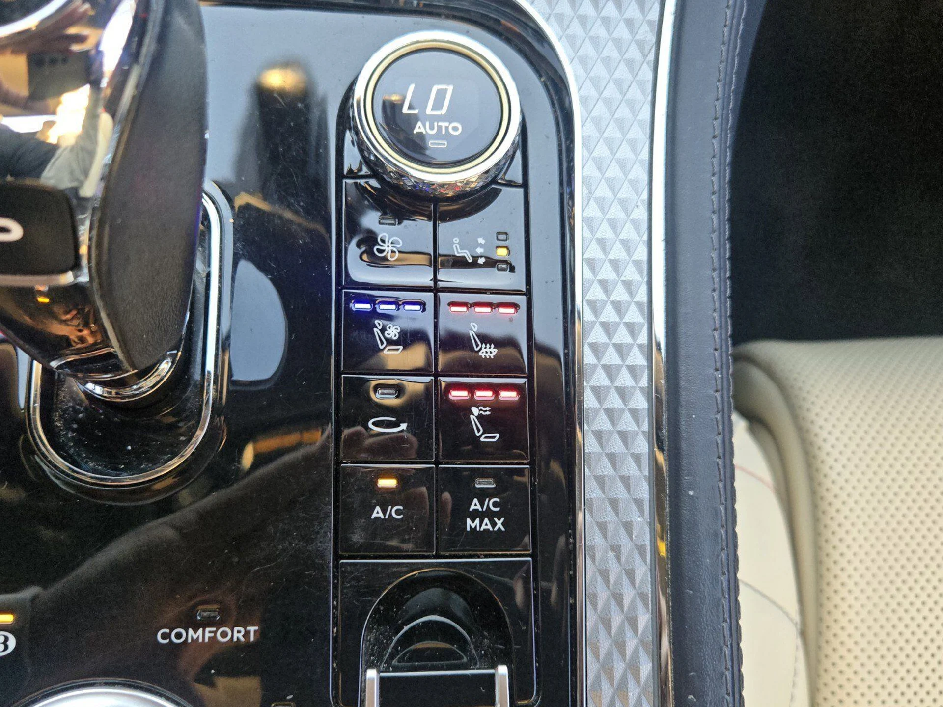 mph046_2113304031_fe5a1543d893b990067afb0a31f40f39x_fb97327081