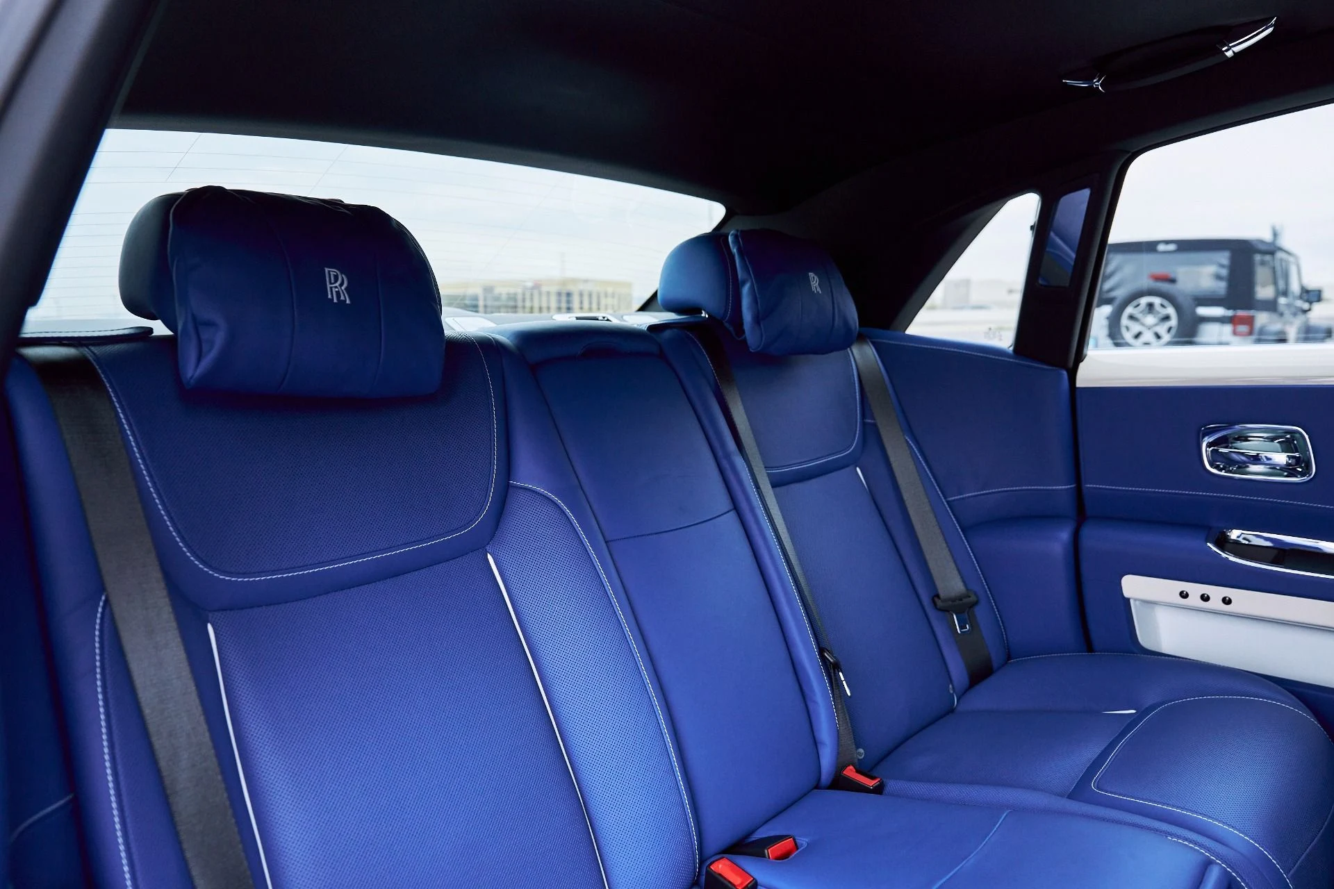 mph046_2125941189_Used_2019_Rolls_Royce_Ghost_Base_1767224318_9ddcad9e76