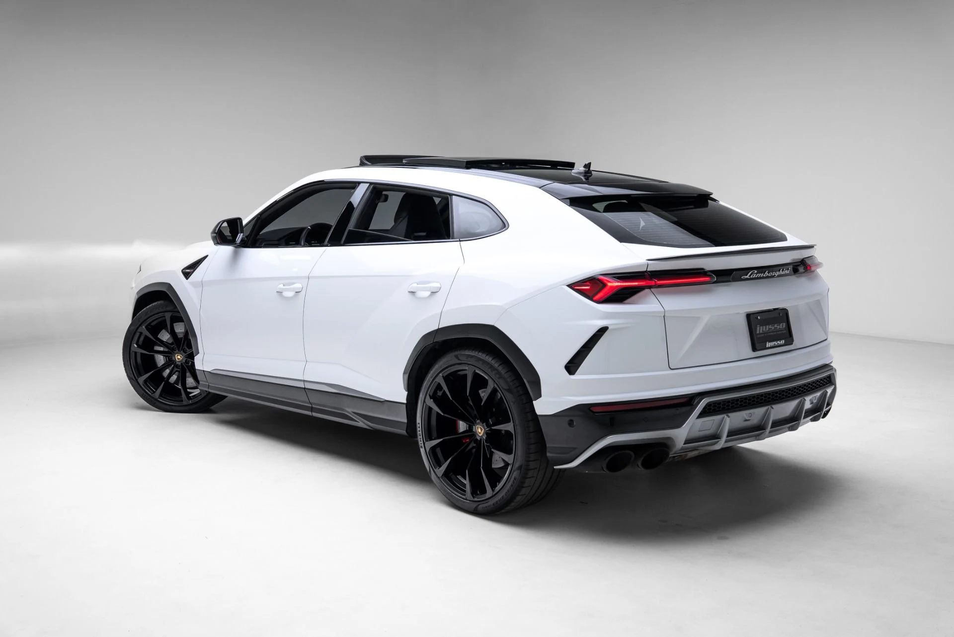 mph046_2131100841_Used_2021_Lamborghini_Urus_1775759121_e2008a791b