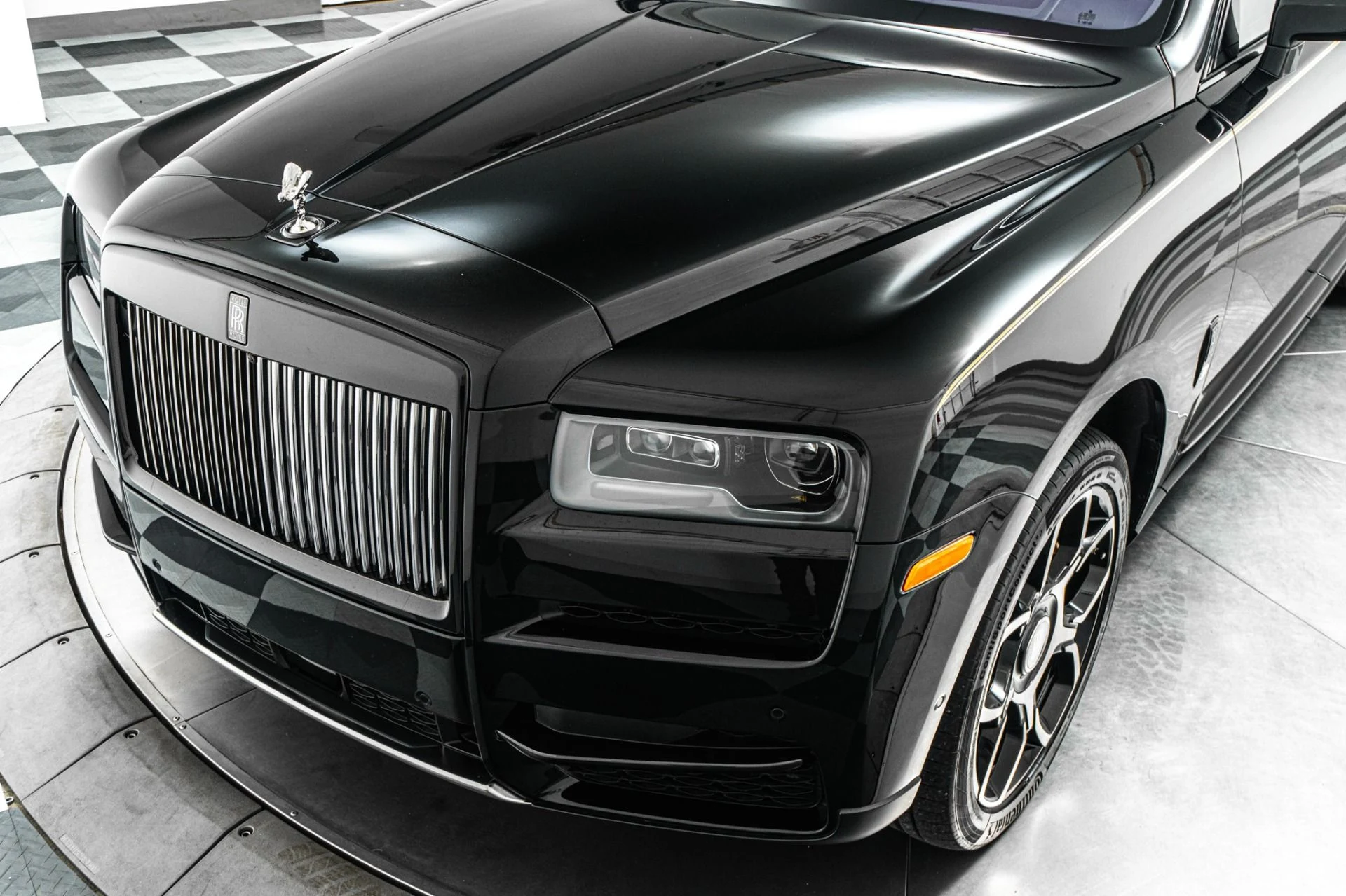 mph046_2146726277_Used_2023_Rolls_Royce_Cullinan_Black_Badge_Rear_Seat_Entertainment_Bespoke_Audio_Panoramic_Roof_1785878493_74ddd55f0f