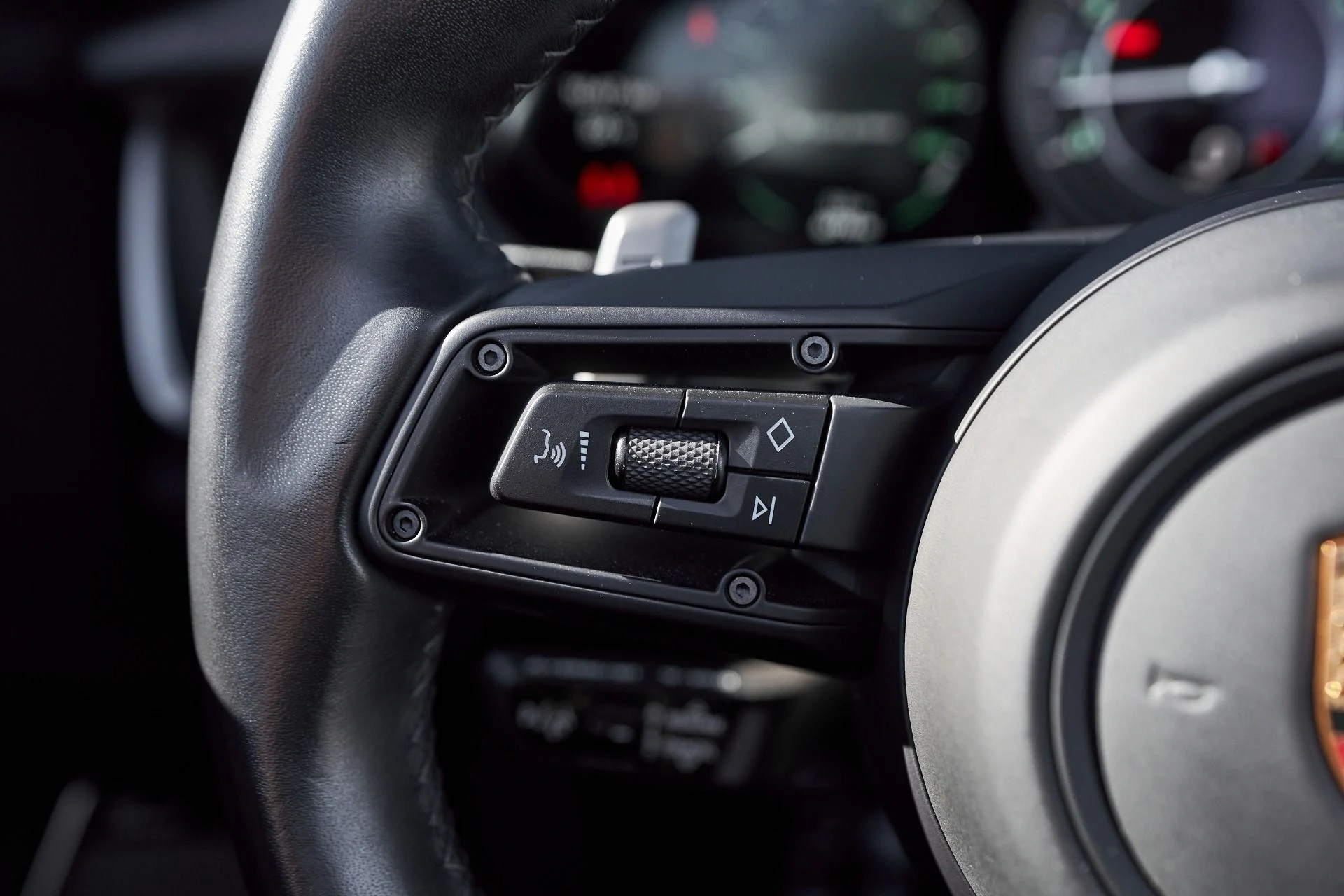 mph046_2167983765_Used_2023_Porsche_911_Turbo_S_1763676528_a0a7459d81